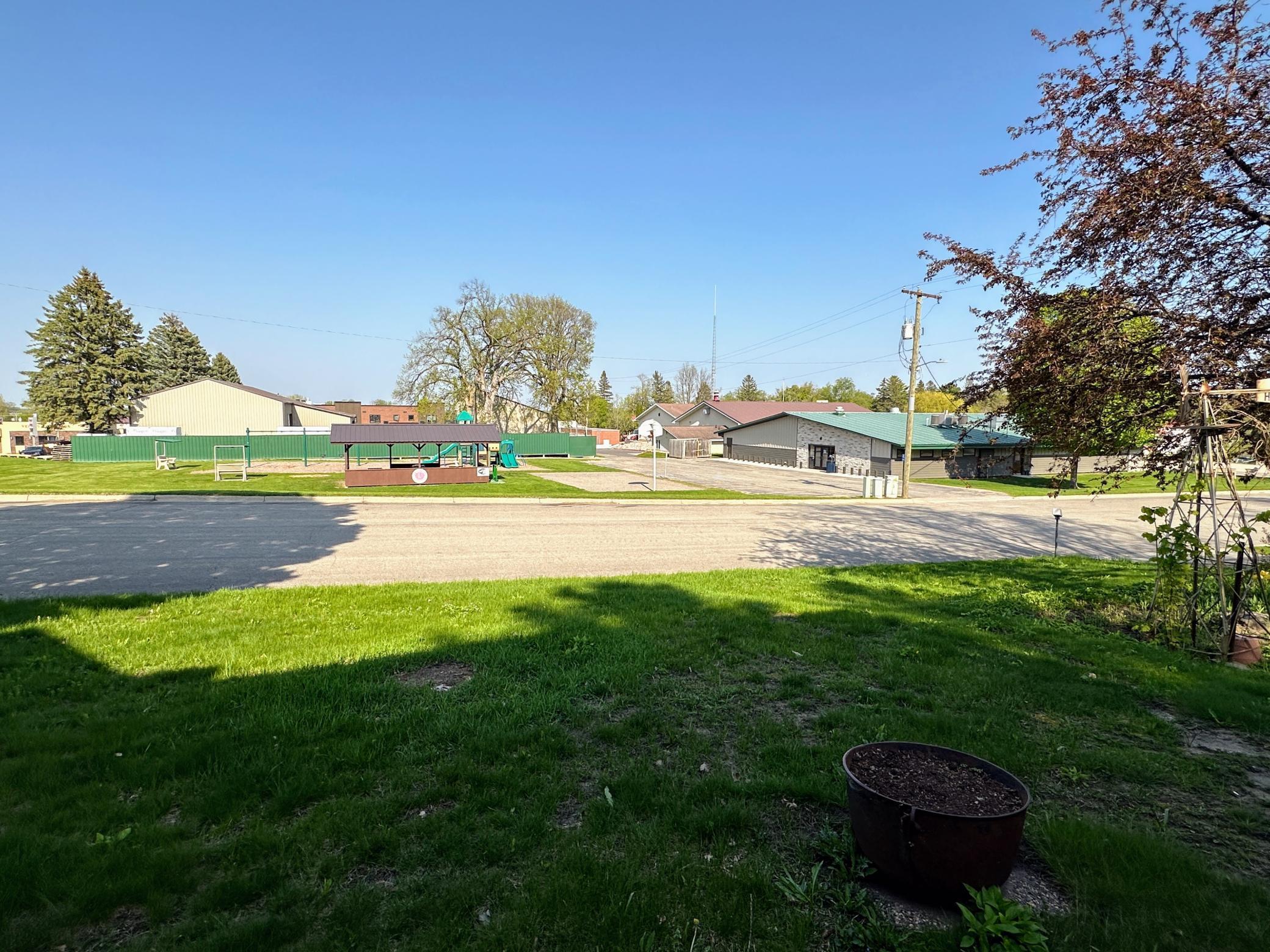 1910 single family home for sale at 201 W Main Street W in Vergas, MN — 4 bed, 4 bath (photo 10 of 42)