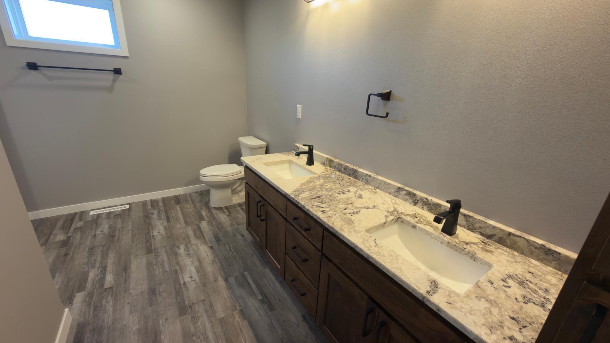 2025 single family home for sale at 6297 86th Avenue S in Horace, ND — 3 bed, 3 bath (photo 16 of 20)