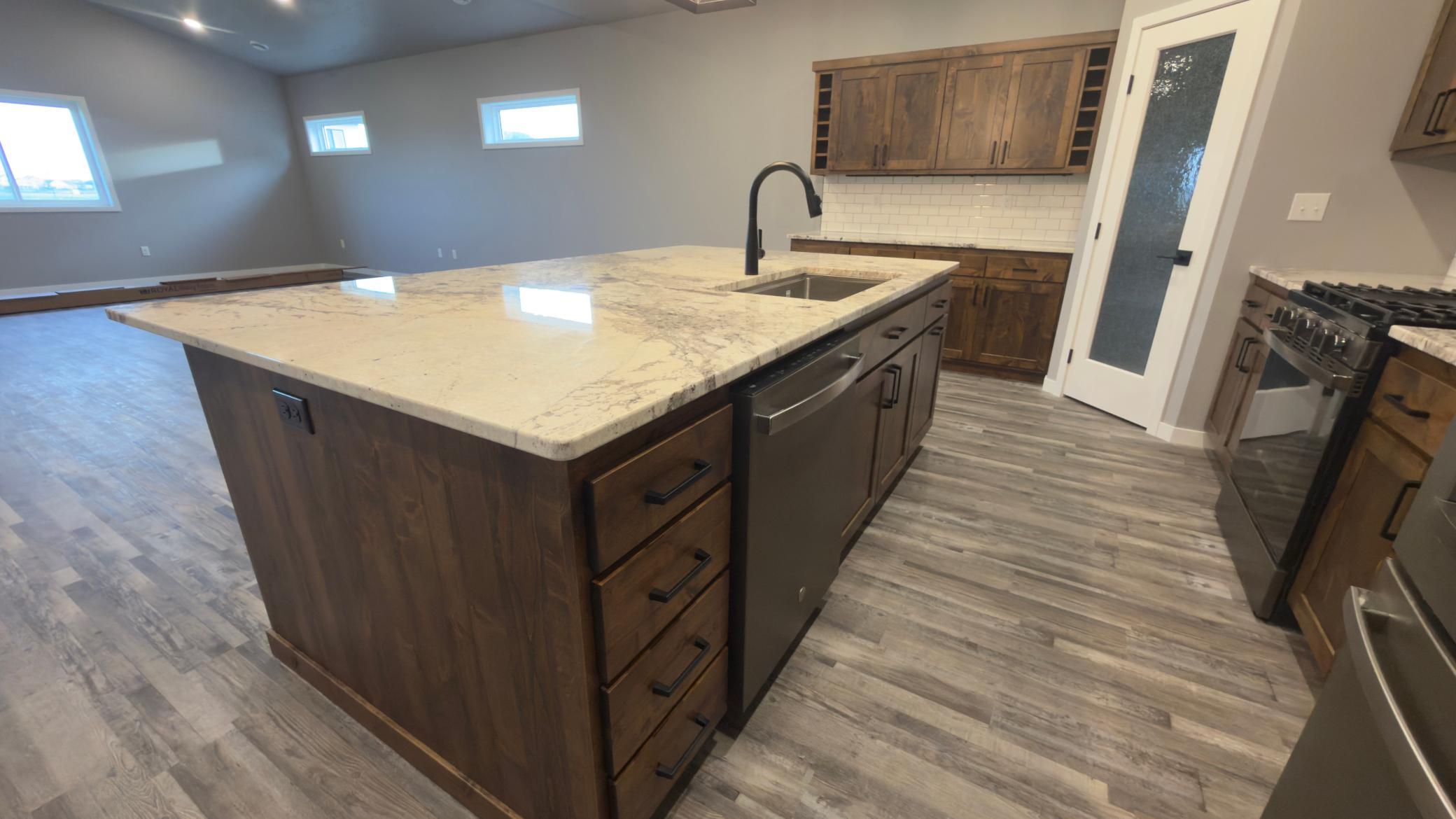 2025 single family home for sale at 6297 86th Avenue S in Horace, ND — 3 bed, 3 bath (photo 6 of 20)