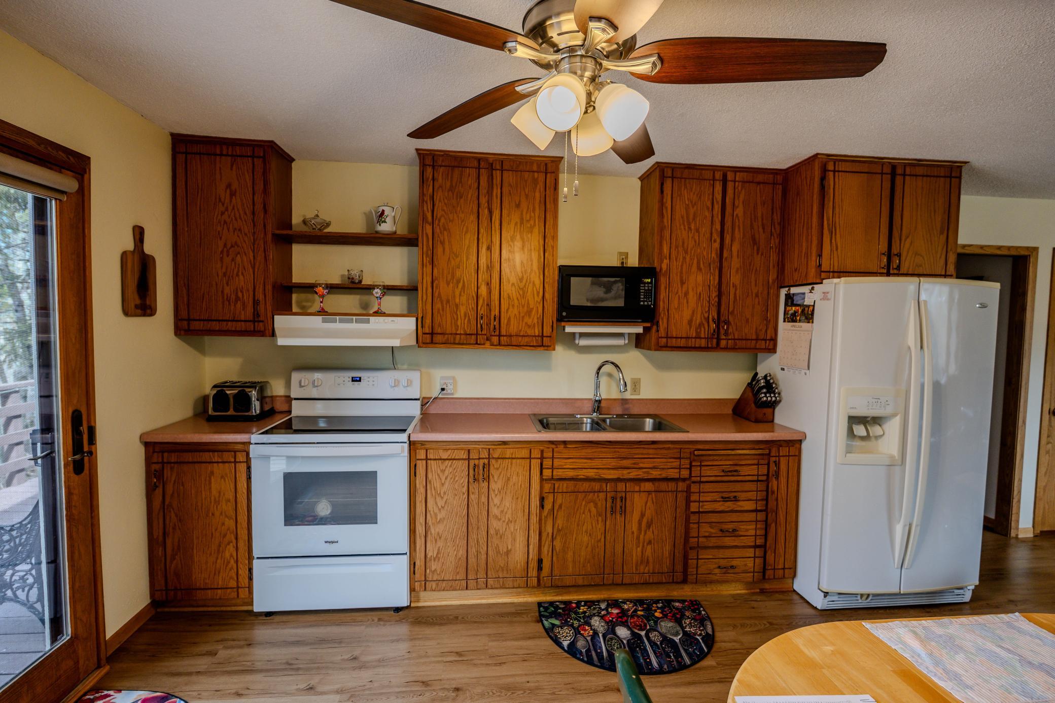 1967 single family home for sale at 31879 US 71 in Park Rapids, MN — 2 bed, 1 bath (photo 8 of 32)