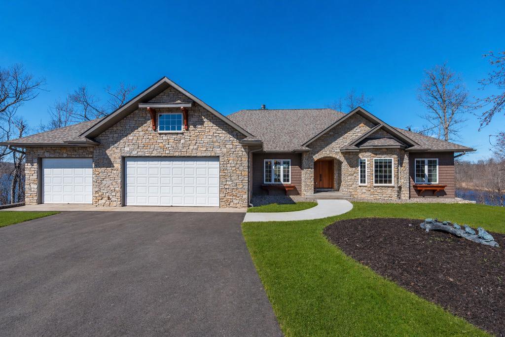 2007 single family home for sale at 27473 Vision Drive in Aitkin, MN — 4 bed, 4 bath (photo 3 of 50)