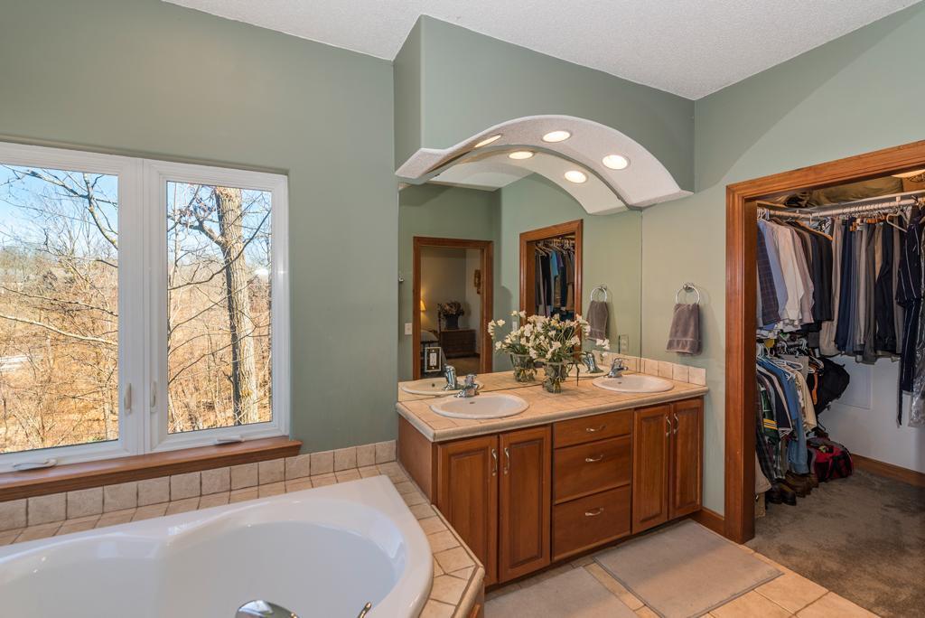 2007 single family home for sale at 27473 Vision Drive in Aitkin, MN — 4 bed, 4 bath (photo 28 of 50)