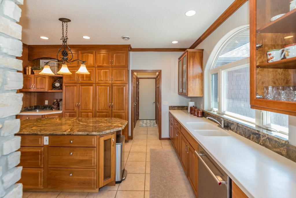 2007 single family home for sale at 27473 Vision Drive in Aitkin, MN — 4 bed, 4 bath (photo 9 of 50)