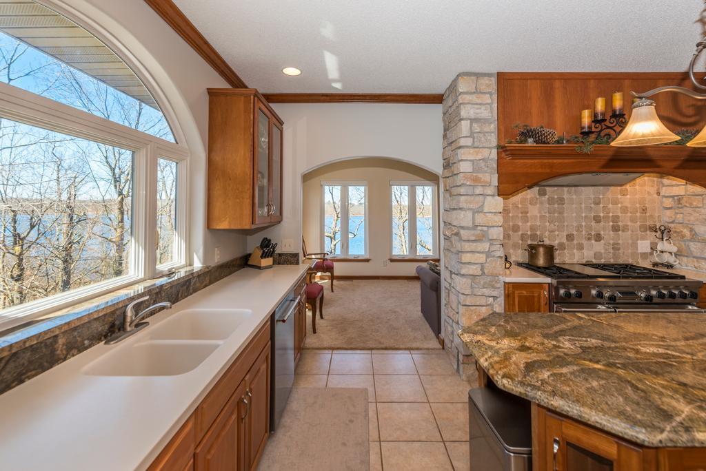 2007 single family home for sale at 27473 Vision Drive in Aitkin, MN — 4 bed, 4 bath (photo 10 of 50)