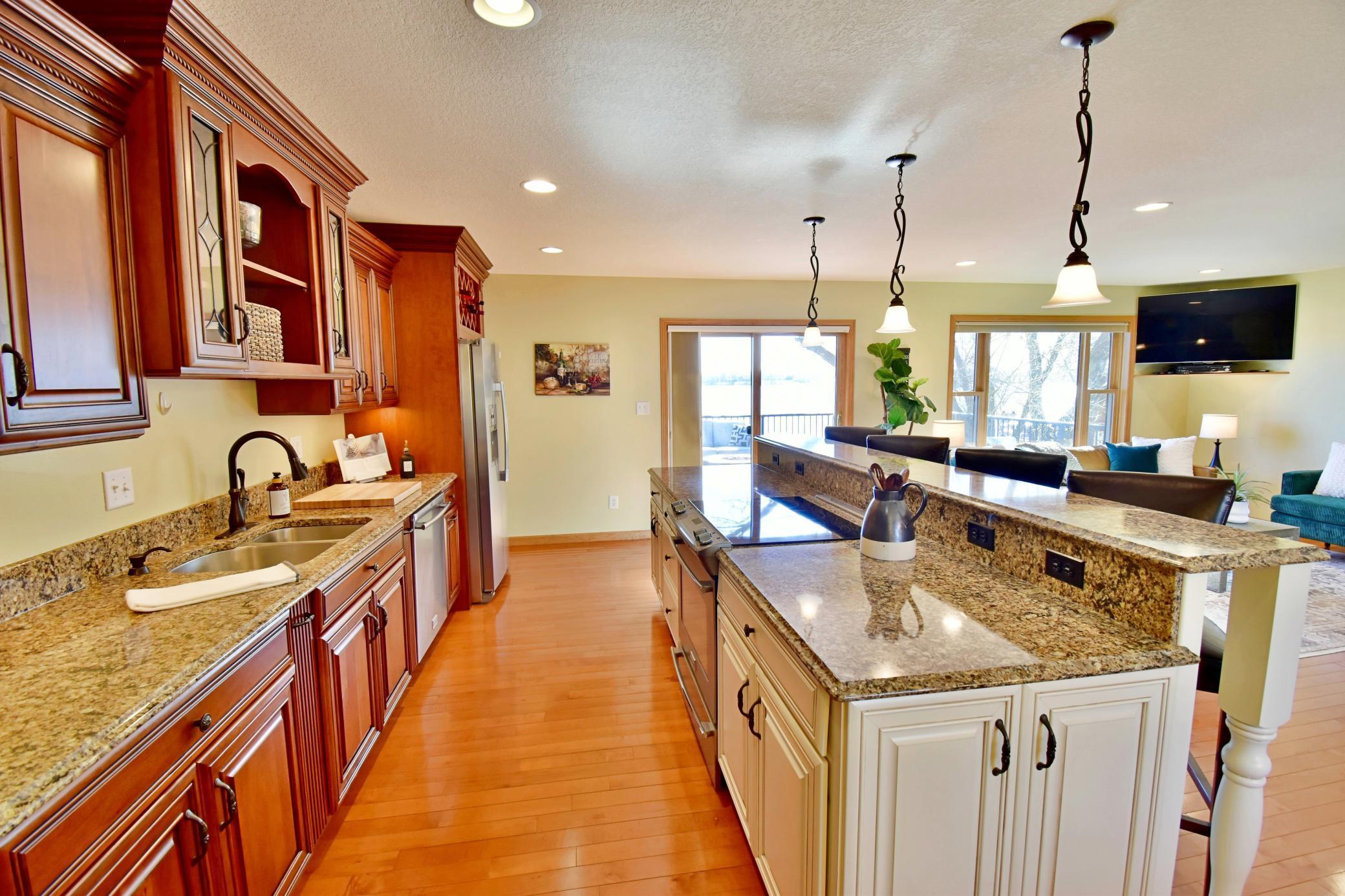 1994 single family home for sale at 5123 Green Meadow Road SE in Alexandria, MN — 5 bed, 2 bath (photo 13 of 49)