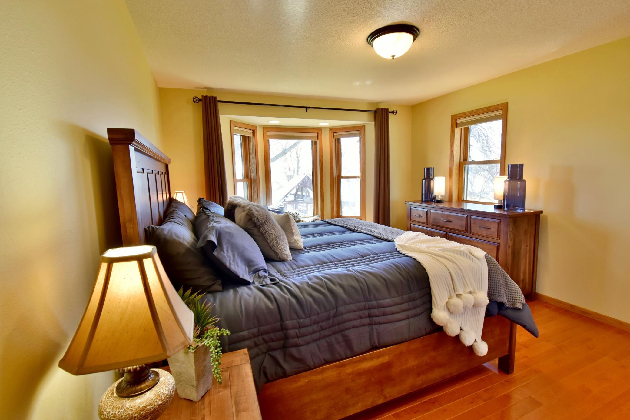 1994 single family home for sale at 5123 Green Meadow Road SE in Alexandria, MN — 5 bed, 2 bath (photo 20 of 49)