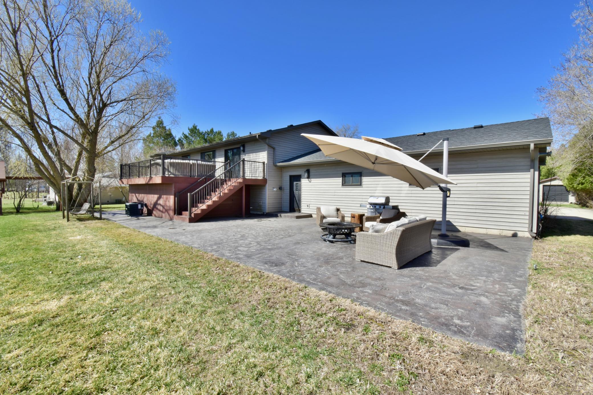 1994 single family home for sale at 5123 Green Meadow Road SE in Alexandria, MN — 5 bed, 2 bath (photo 3 of 49)
