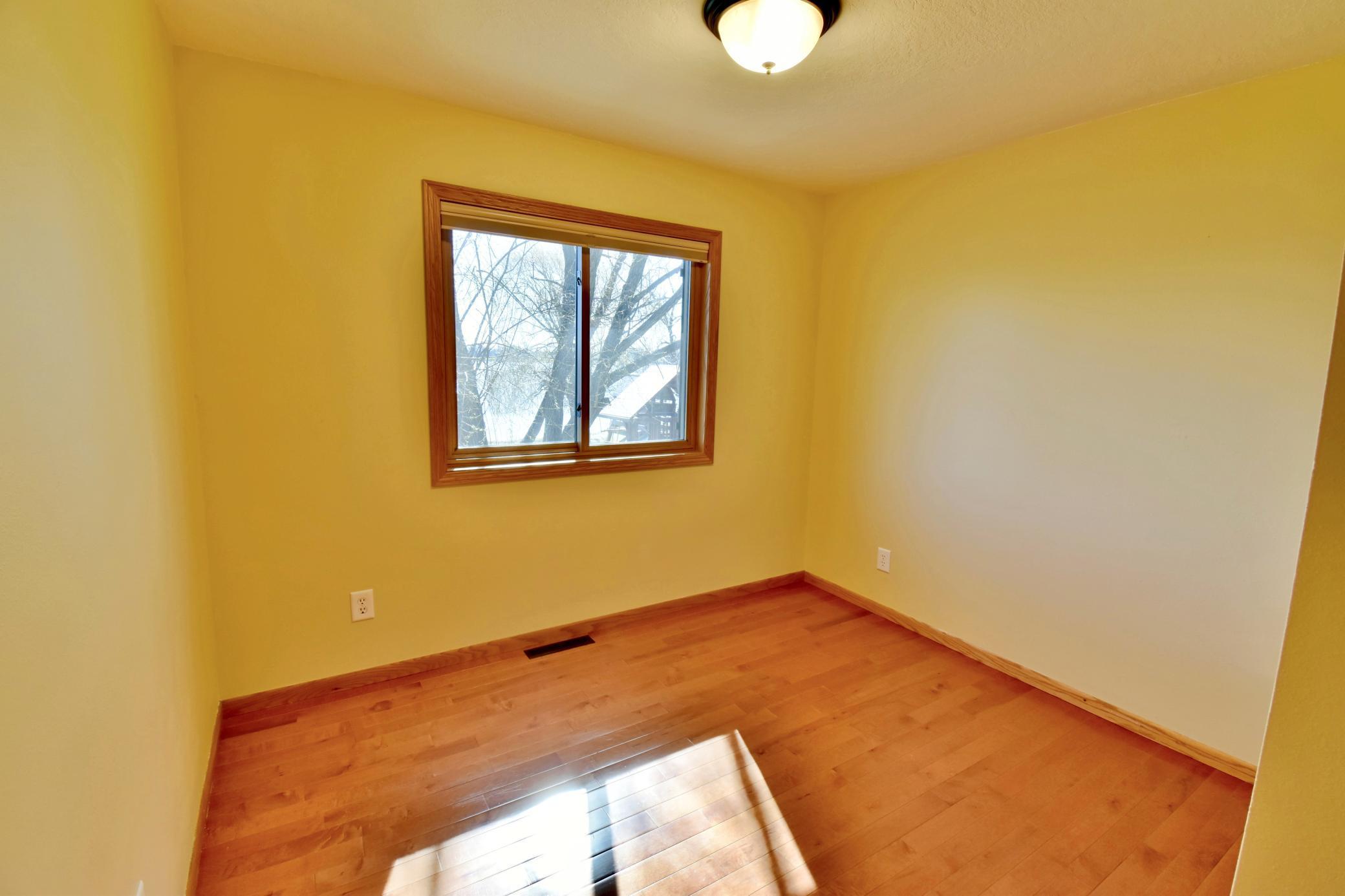1994 single family home for sale at 5123 Green Meadow Road SE in Alexandria, MN — 5 bed, 2 bath (photo 22 of 49)