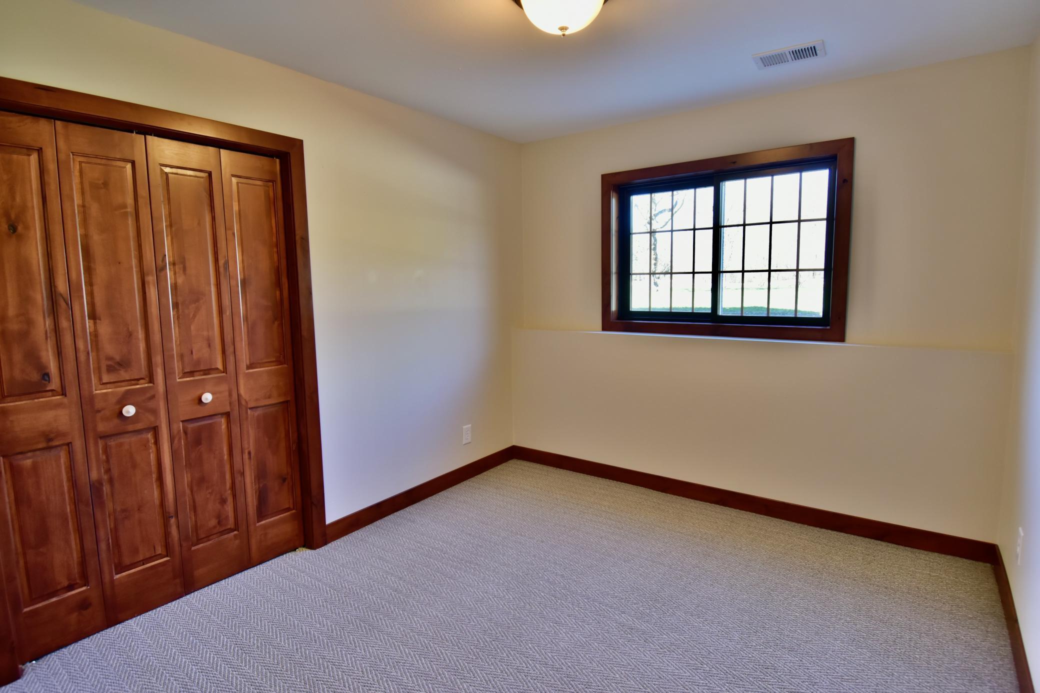 1994 single family home for sale at 5123 Green Meadow Road SE in Alexandria, MN — 5 bed, 2 bath (photo 30 of 49)