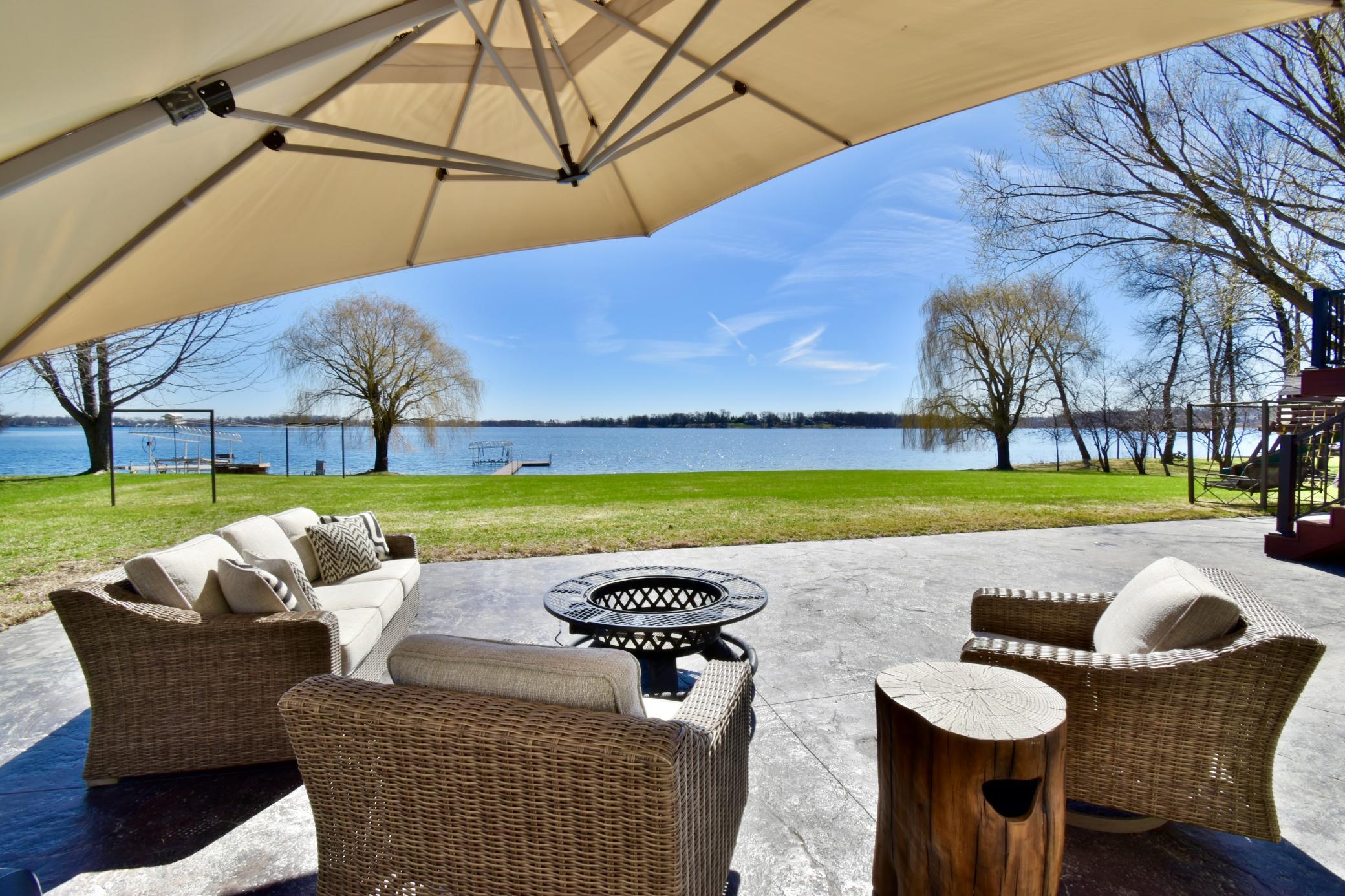 1994 single family home for sale at 5123 Green Meadow Road SE in Alexandria, MN — 5 bed, 2 bath (photo 4 of 49)