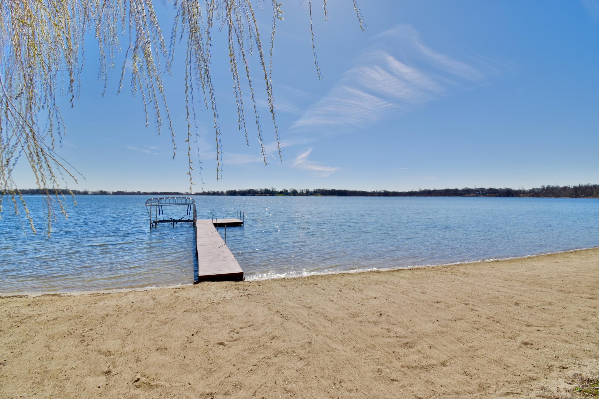 1994 single family home for sale at 5123 Green Meadow Road SE in Alexandria, MN — 5 bed, 2 bath (photo 5 of 49)