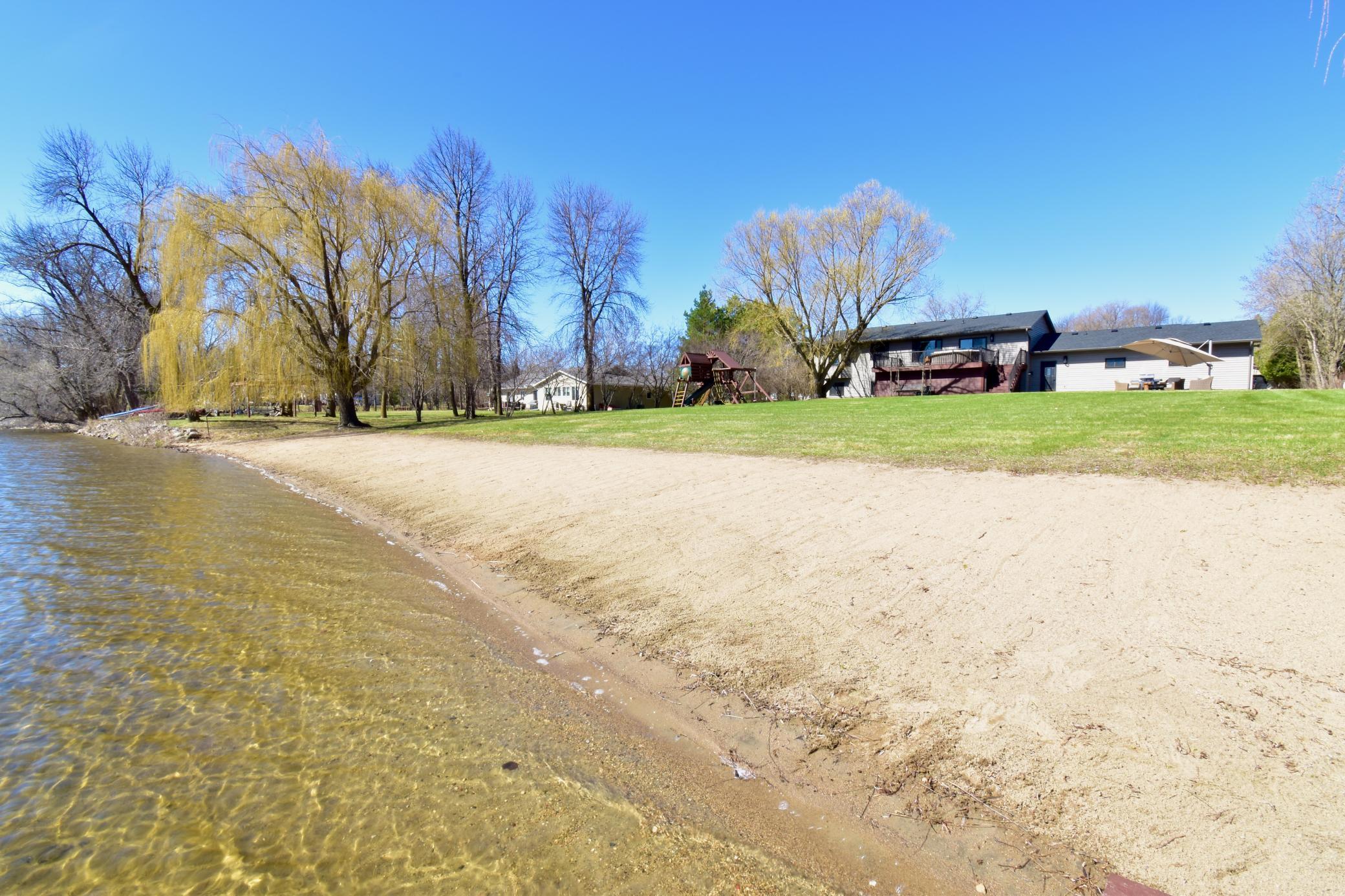 1994 single family home for sale at 5123 Green Meadow Road SE in Alexandria, MN — 5 bed, 2 bath (photo 46 of 49)