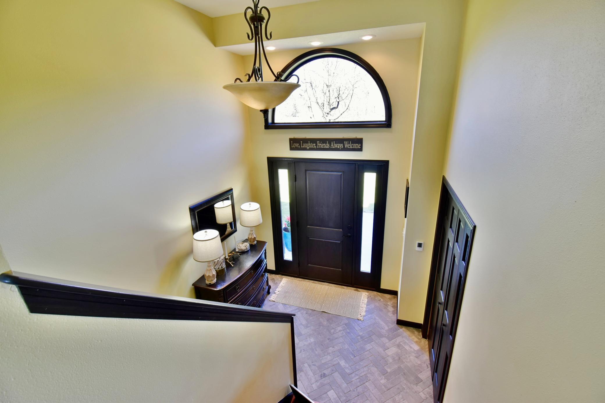 1994 single family home for sale at 5123 Green Meadow Road SE in Alexandria, MN — 5 bed, 2 bath (photo 6 of 49)
