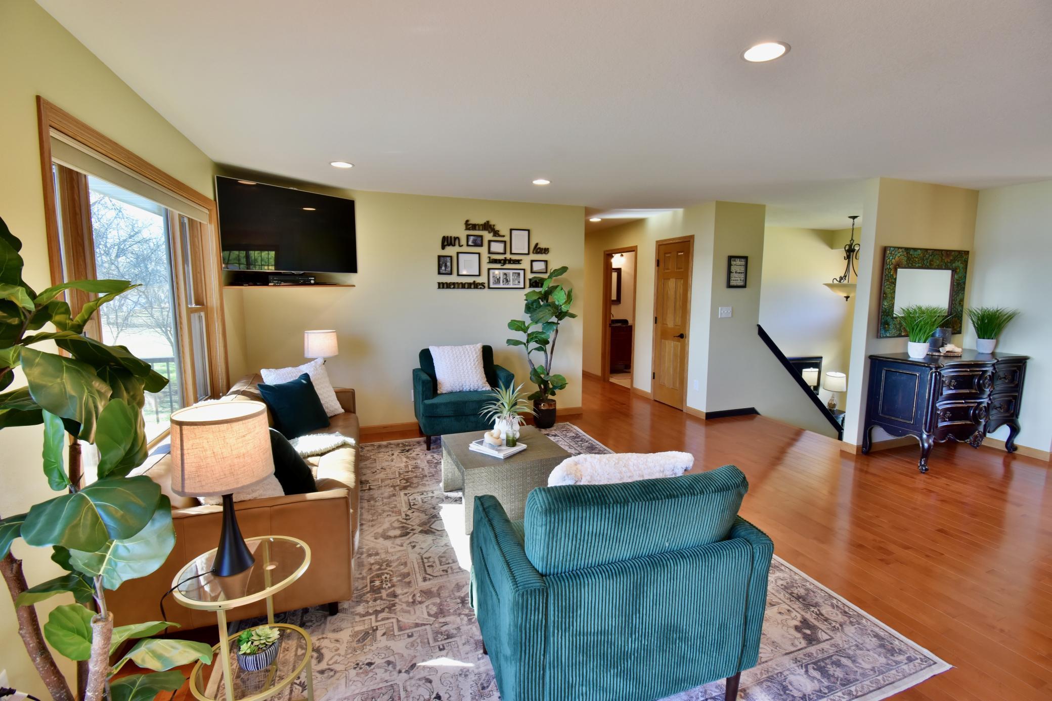 1994 single family home for sale at 5123 Green Meadow Road SE in Alexandria, MN — 5 bed, 2 bath (photo 8 of 49)