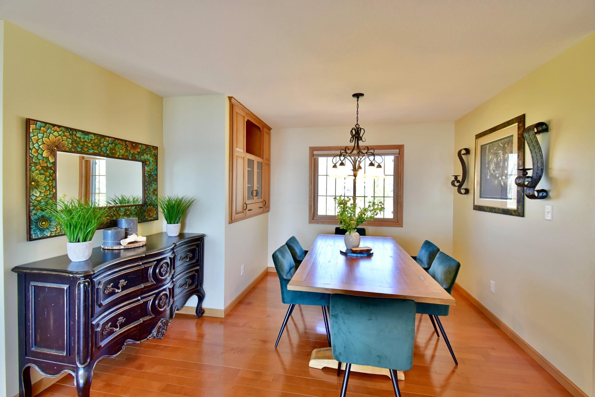 1994 single family home for sale at 5123 Green Meadow Road SE in Alexandria, MN — 5 bed, 2 bath (photo 10 of 49)