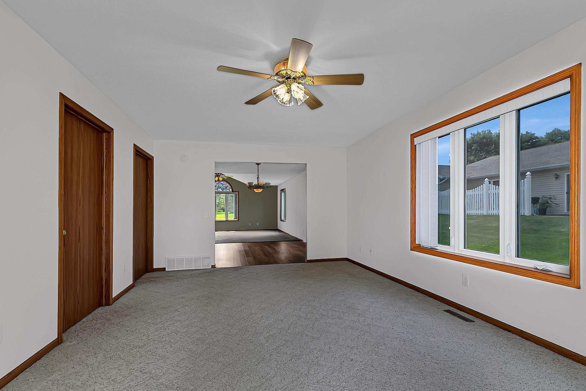 2001 townhouse for sale at 483 Voyager Drive in Alexandria, MN — 2 bed, 2 bath (photo 16 of 25)