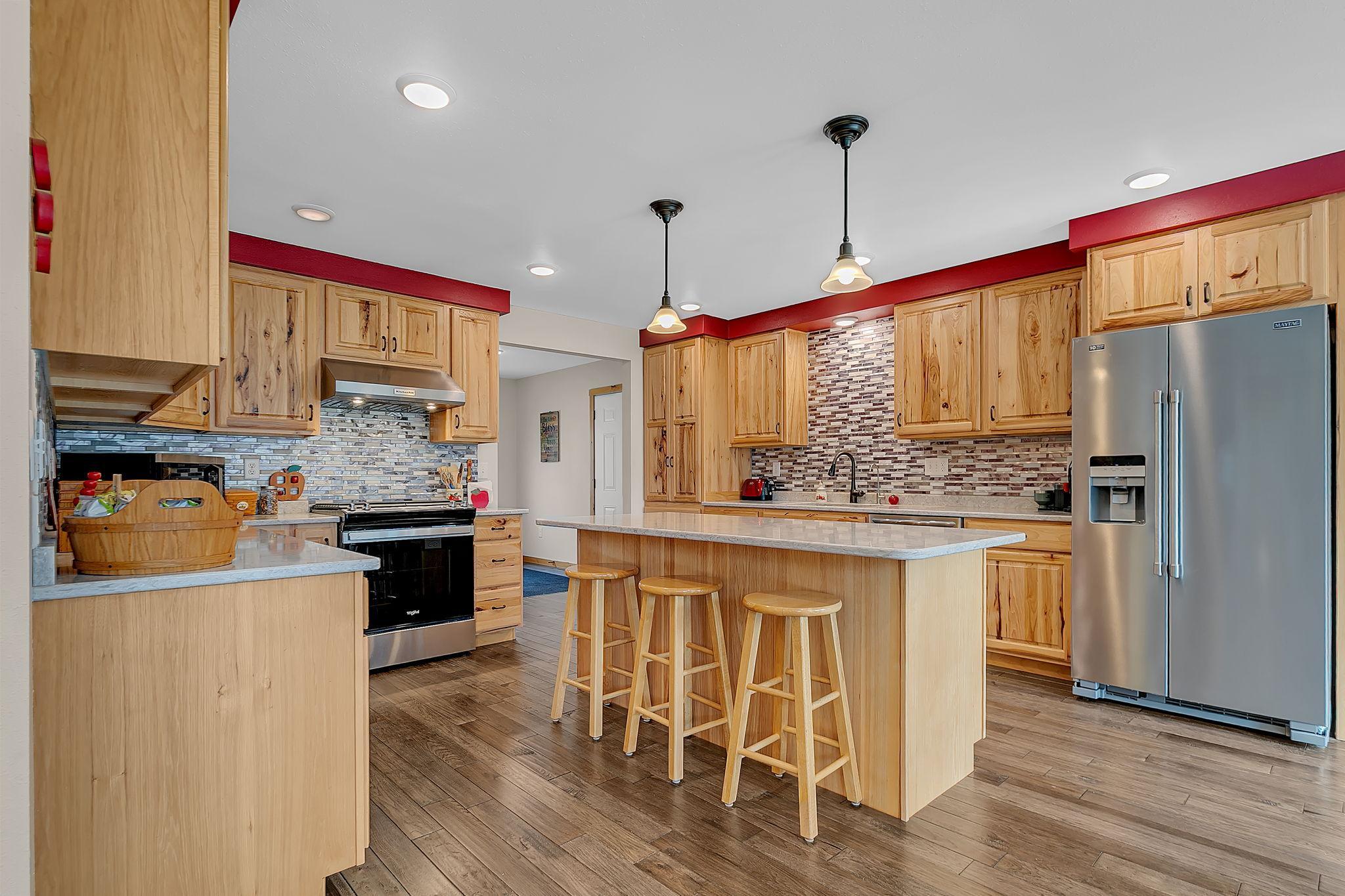 2019 single family home for sale at 1315 Karnis Drive NW in Alexandria, MN — 9 bed, 6 bath (photo 11 of 79)