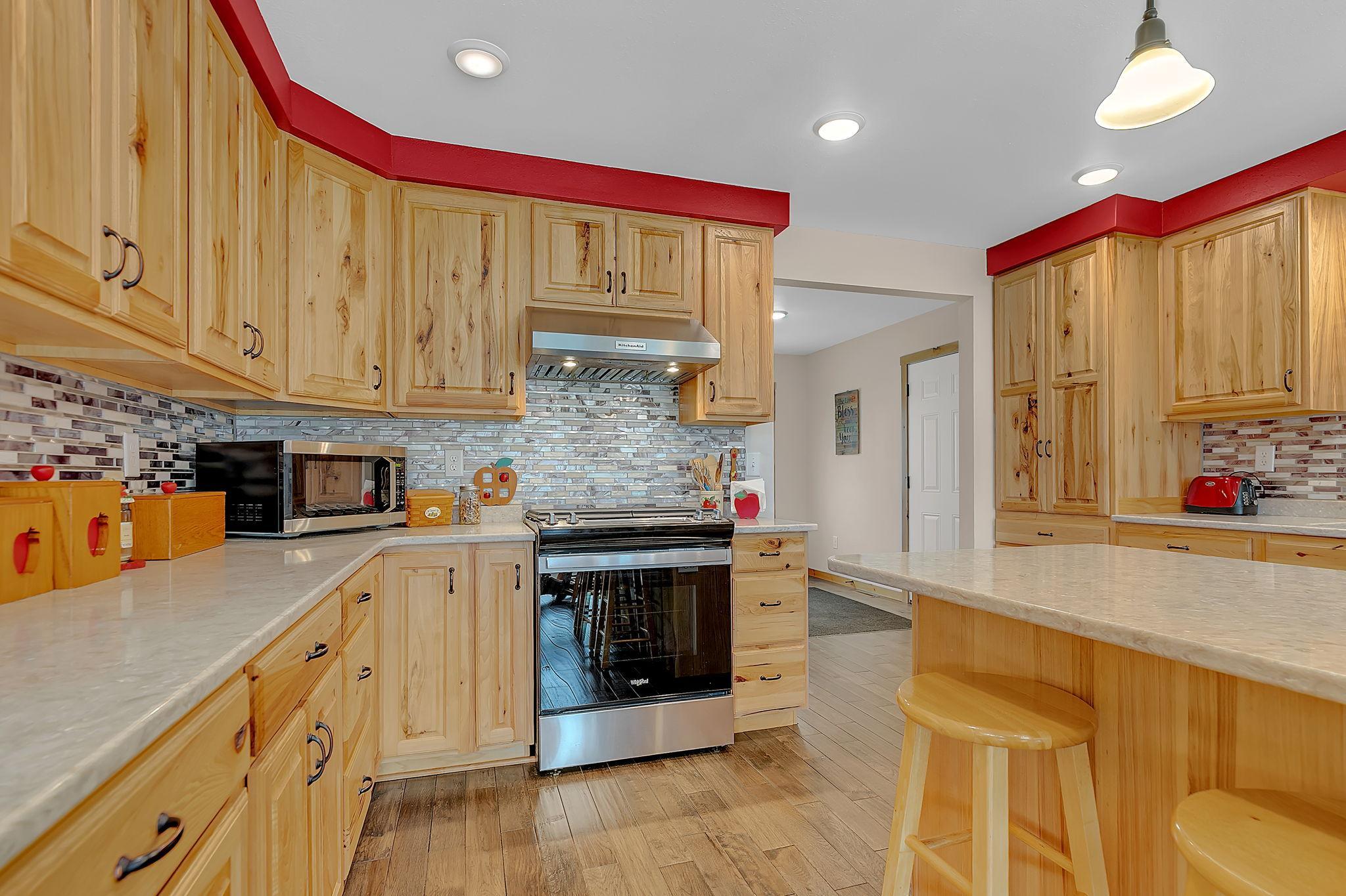 2019 single family home for sale at 1315 Karnis Drive NW in Alexandria, MN — 9 bed, 6 bath (photo 12 of 79)
