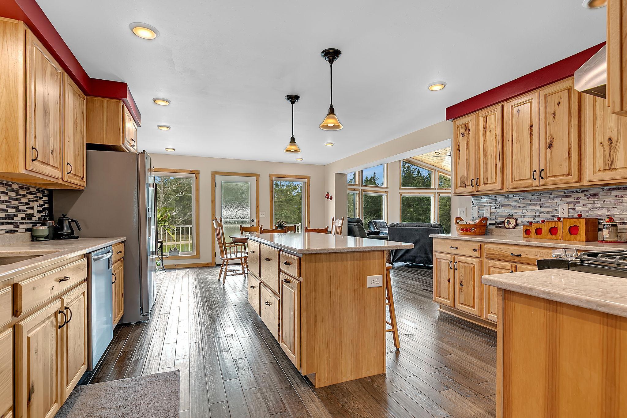 2019 single family home for sale at 1315 Karnis Drive NW in Alexandria, MN — 9 bed, 6 bath (photo 15 of 79)