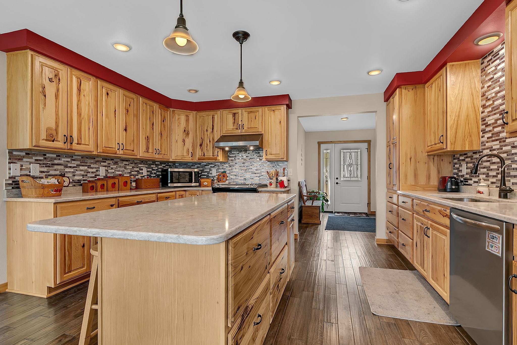 2019 single family home for sale at 1315 Karnis Drive NW in Alexandria, MN — 9 bed, 6 bath (photo 19 of 79)
