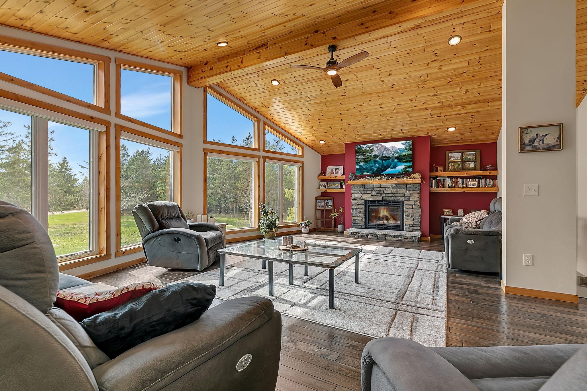 2019 single family home for sale at 1315 Karnis Drive NW in Alexandria, MN — 9 bed, 6 bath (photo 24 of 79)