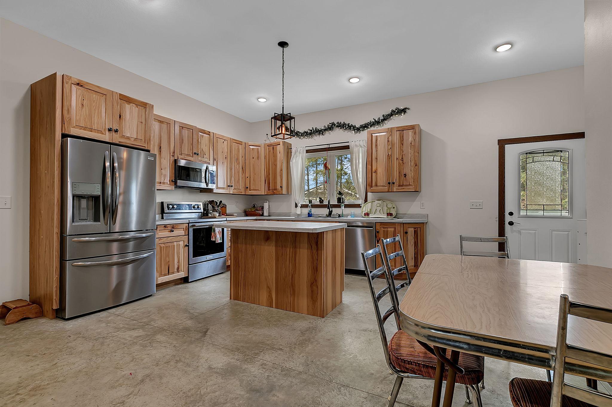 2019 single family home for sale at 1315 Karnis Drive NW in Alexandria, MN — 9 bed, 6 bath (photo 66 of 79)