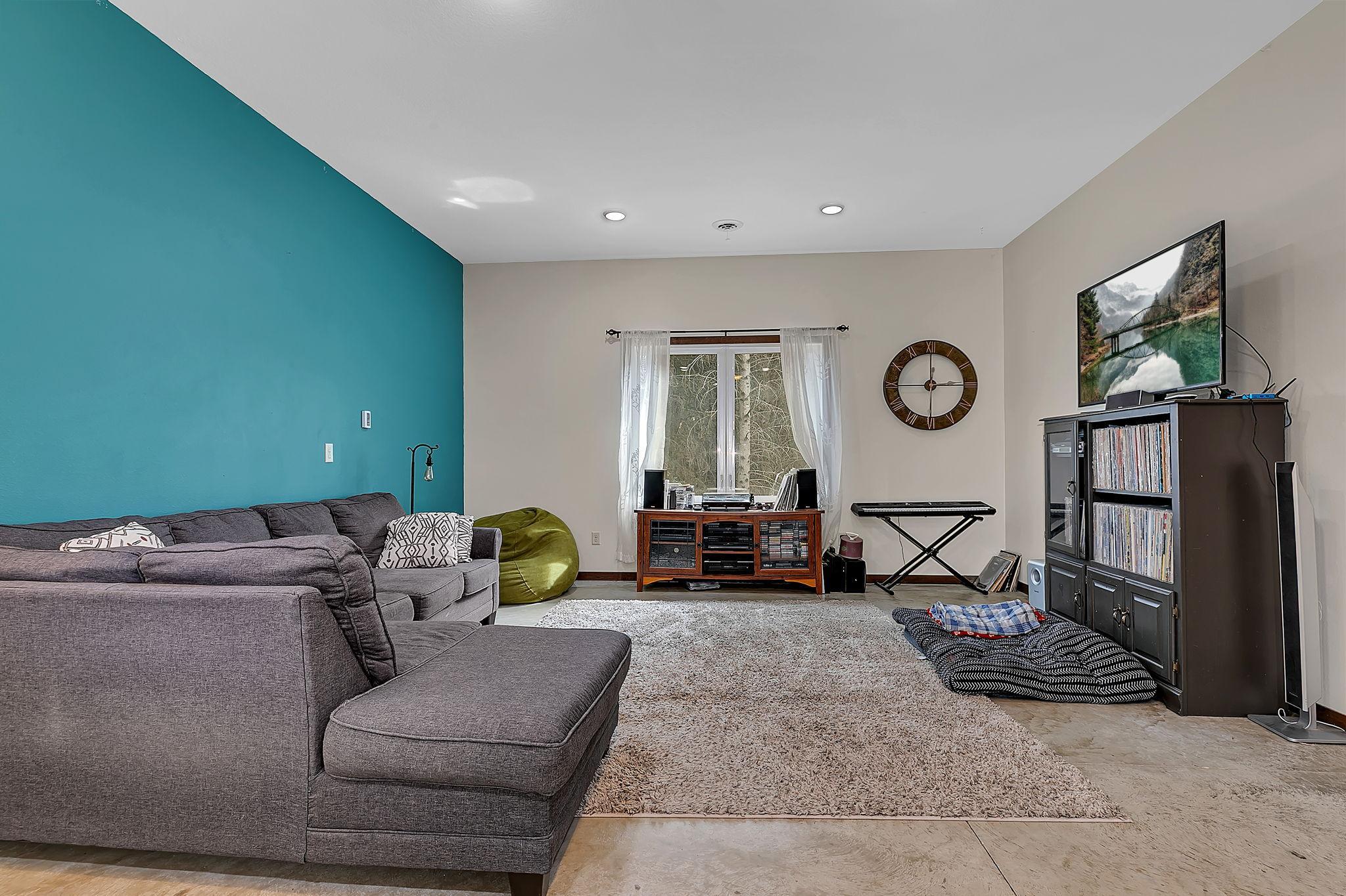 2019 single family home for sale at 1315 Karnis Drive NW in Alexandria, MN — 9 bed, 6 bath (photo 70 of 79)