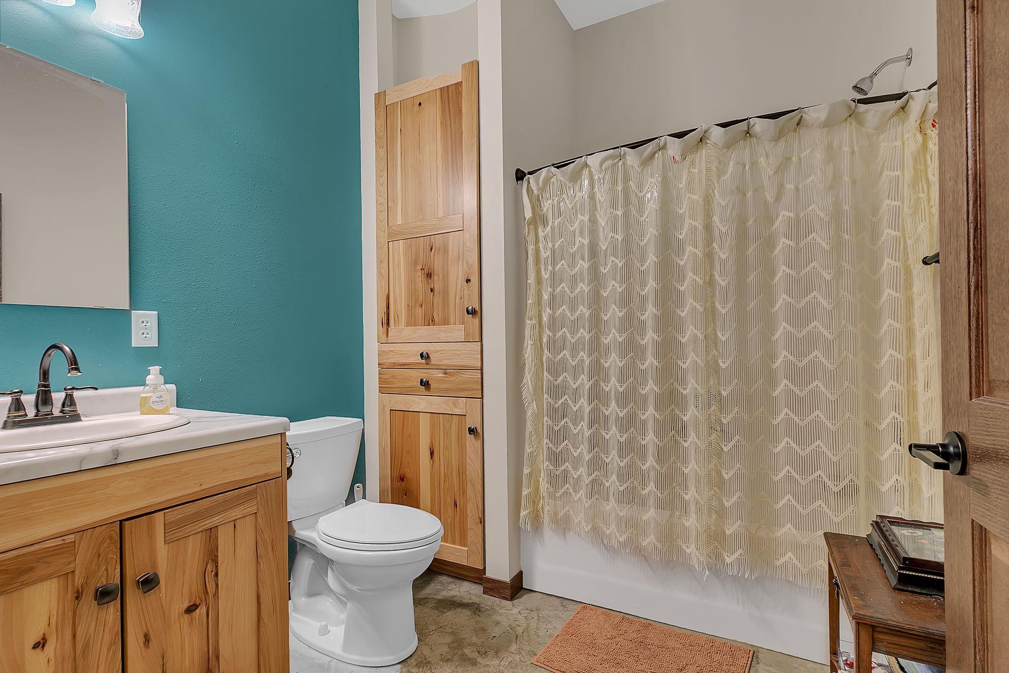 2019 single family home for sale at 1315 Karnis Drive NW in Alexandria, MN — 9 bed, 6 bath (photo 75 of 79)