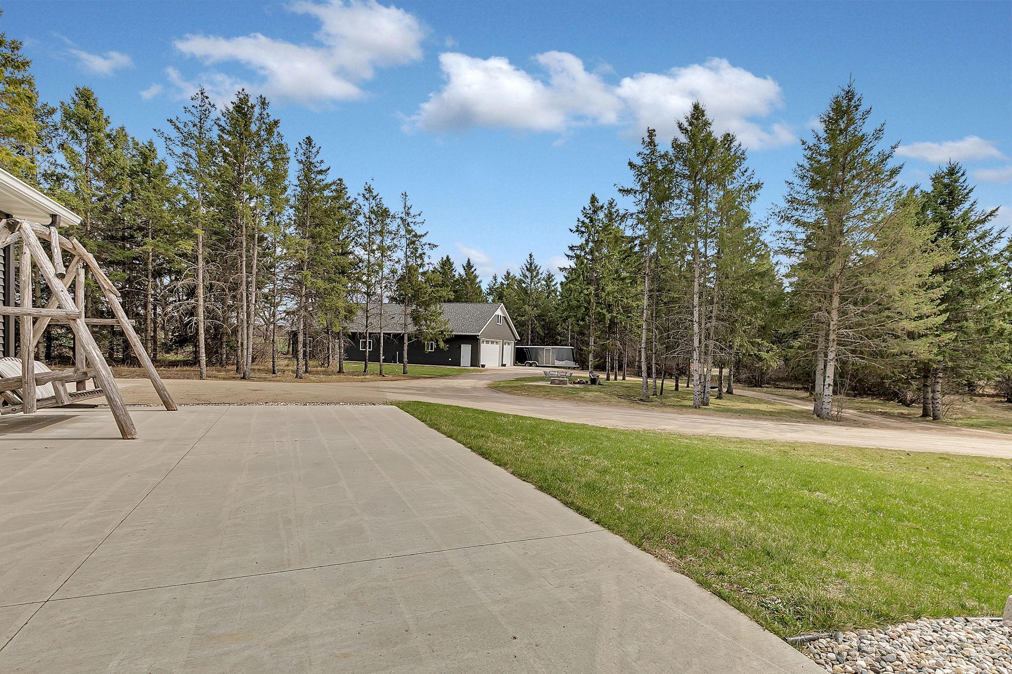 2019 single family home for sale at 1315 Karnis Drive NW in Alexandria, MN — 9 bed, 6 bath (photo 10 of 79)