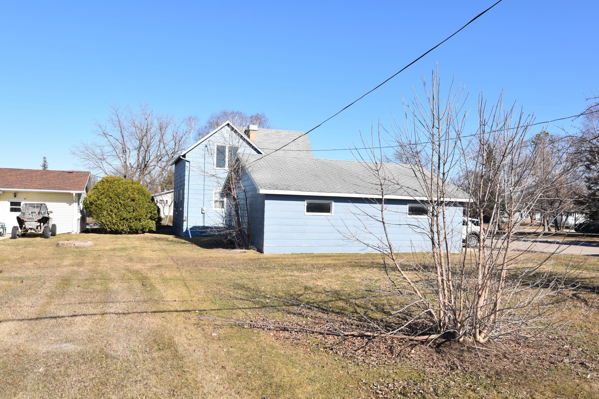1925 single family home for sale at 321 1st Avenue SW in Baudette, MN — 2 bed, 1 bath (photo 2 of 2)