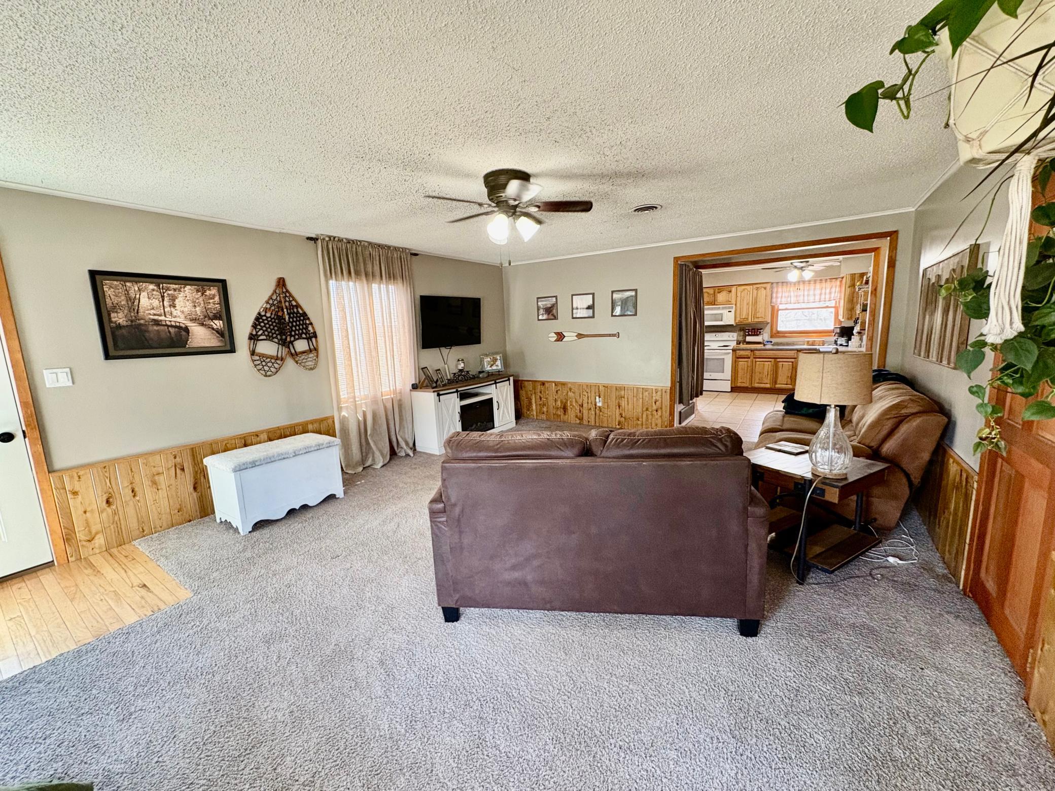 1945 single family home for sale at 121 5th Avenue NW in Baudette, MN — 3 bed, 2 bath (photo 13 of 22)