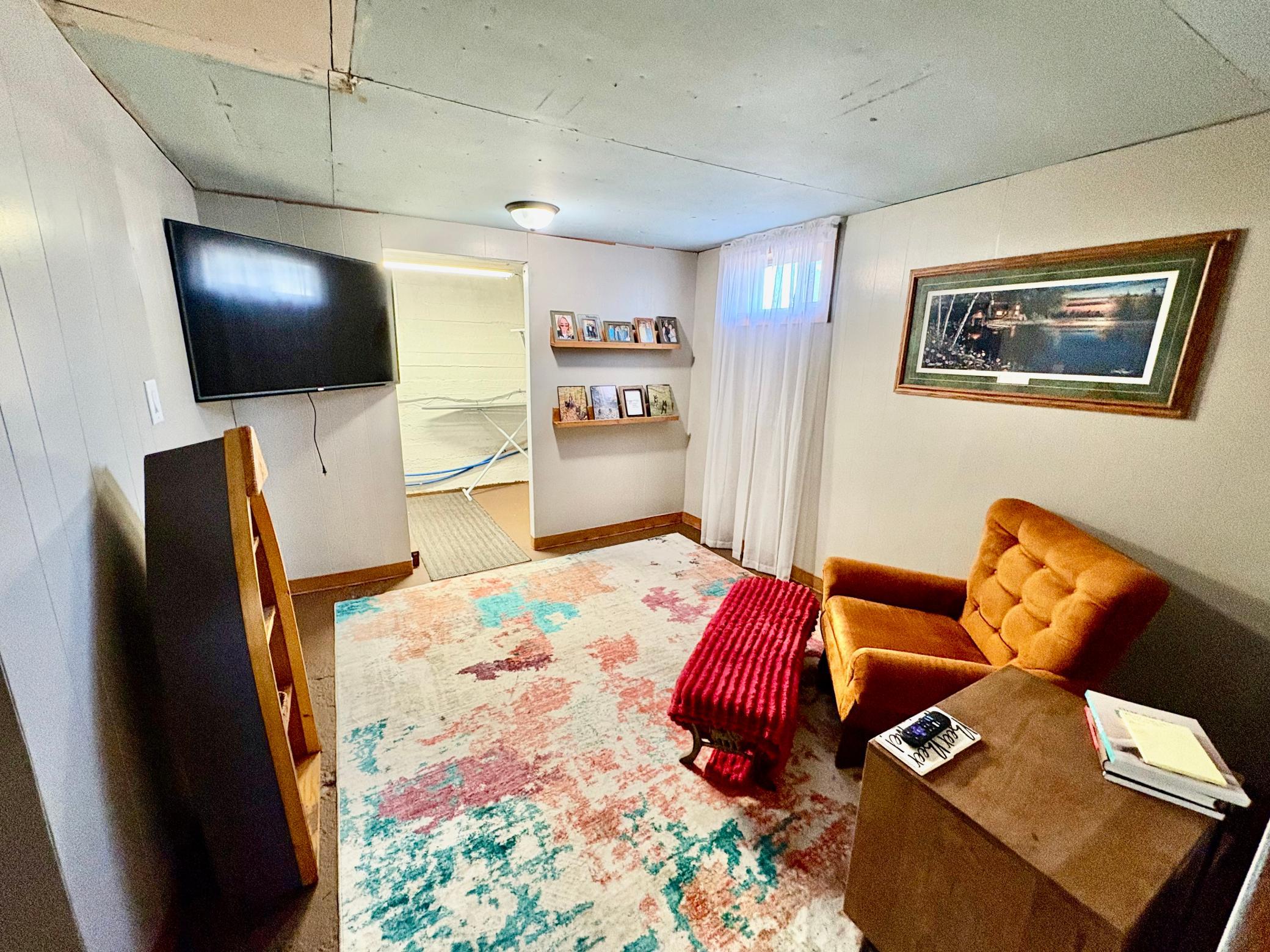 1945 single family home for sale at 121 5th Avenue NW in Baudette, MN — 3 bed, 2 bath (photo 18 of 22)