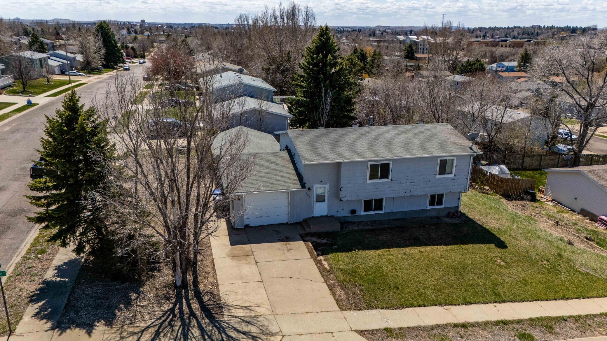 11 6th Avenue W, Dickinson ND 58601 - Photo 23 of 48