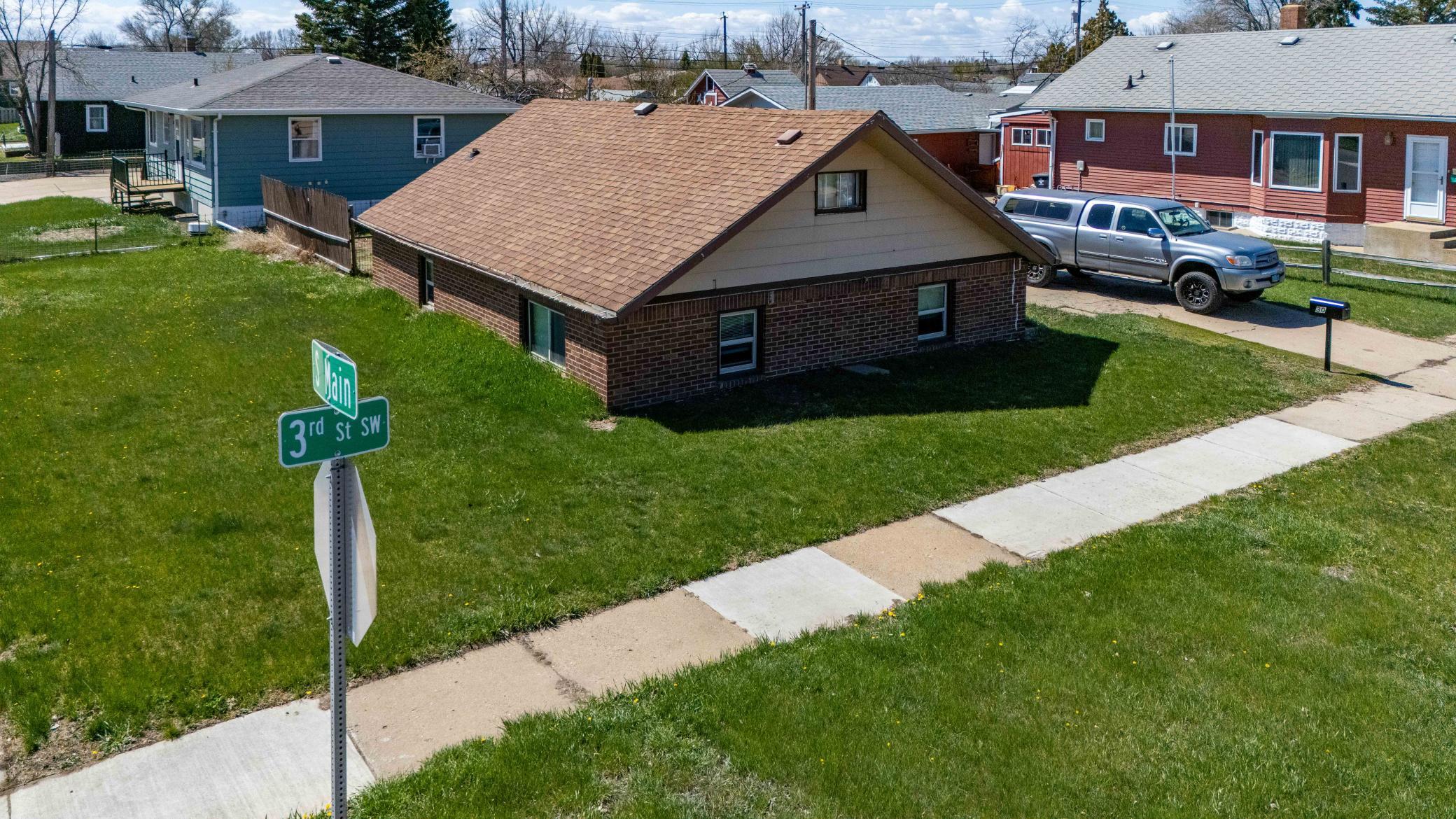 11 6th Avenue W, Dickinson ND 58601 - Photo 25 of 48