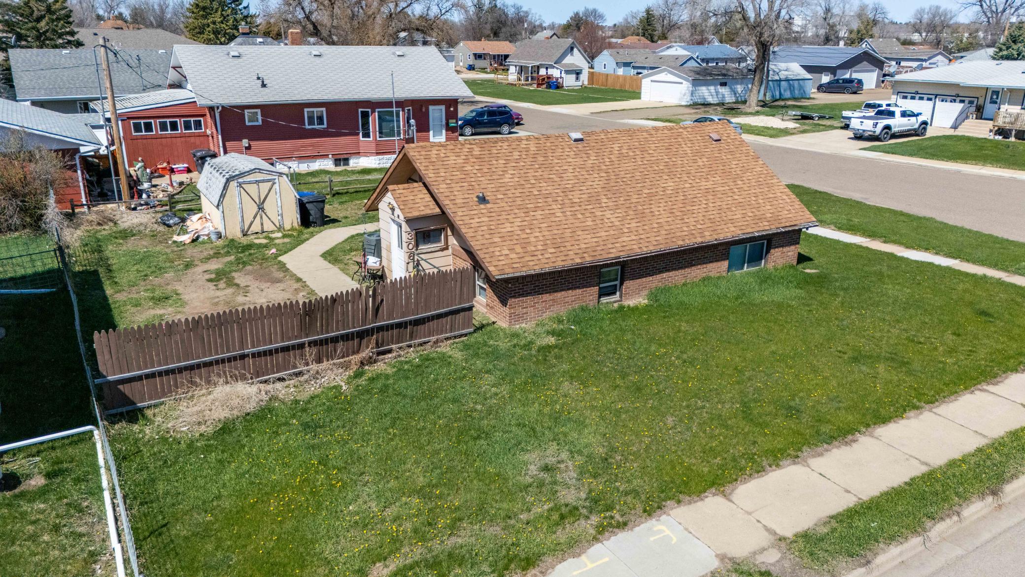 11 6th Avenue W, Dickinson ND 58601 - Photo 31 of 48