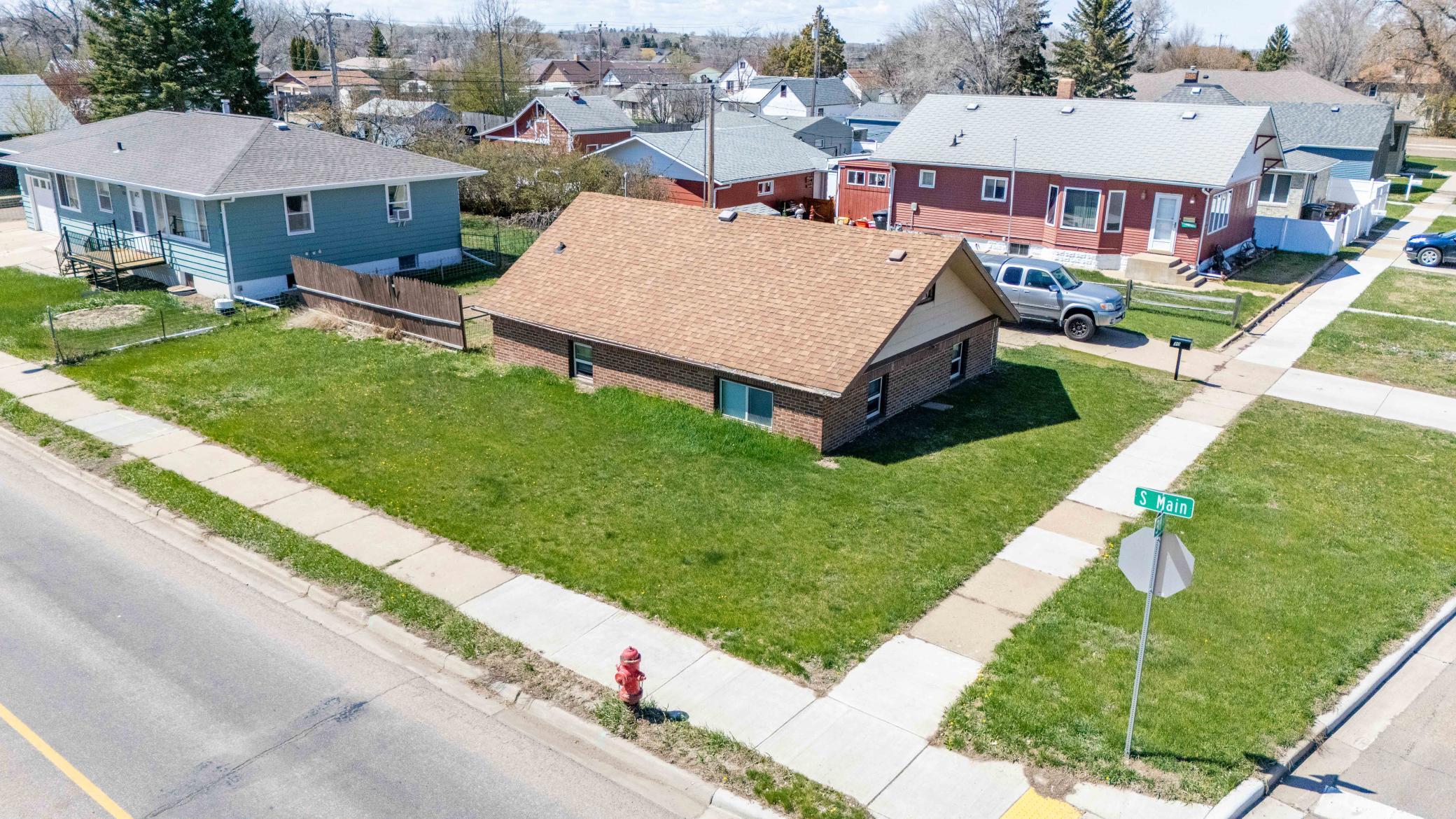 11 6th Avenue W, Dickinson ND 58601 - Photo 32 of 48