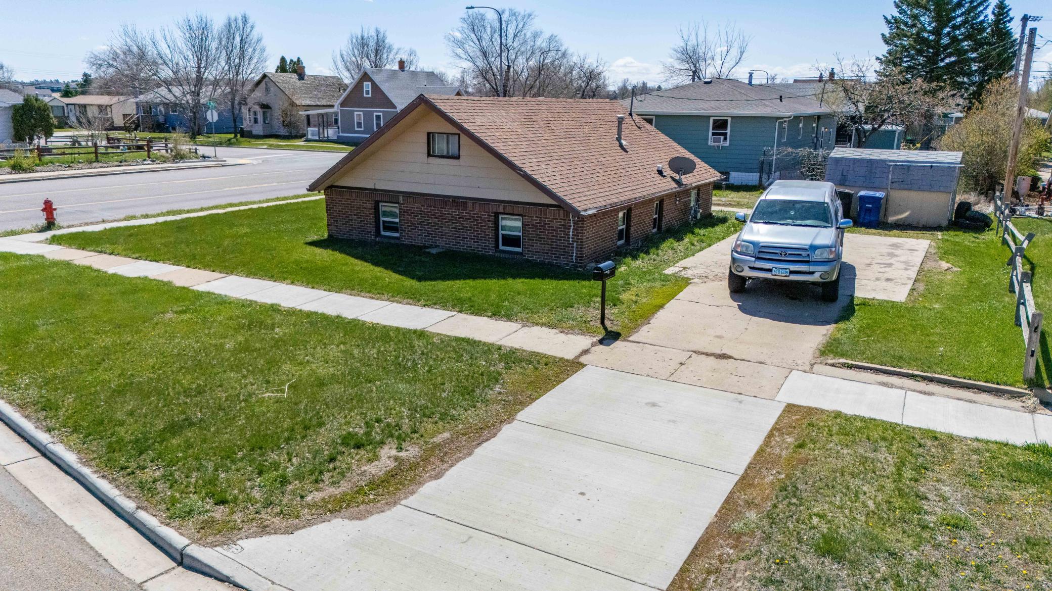 11 6th Avenue W, Dickinson ND 58601 - Photo 33 of 48