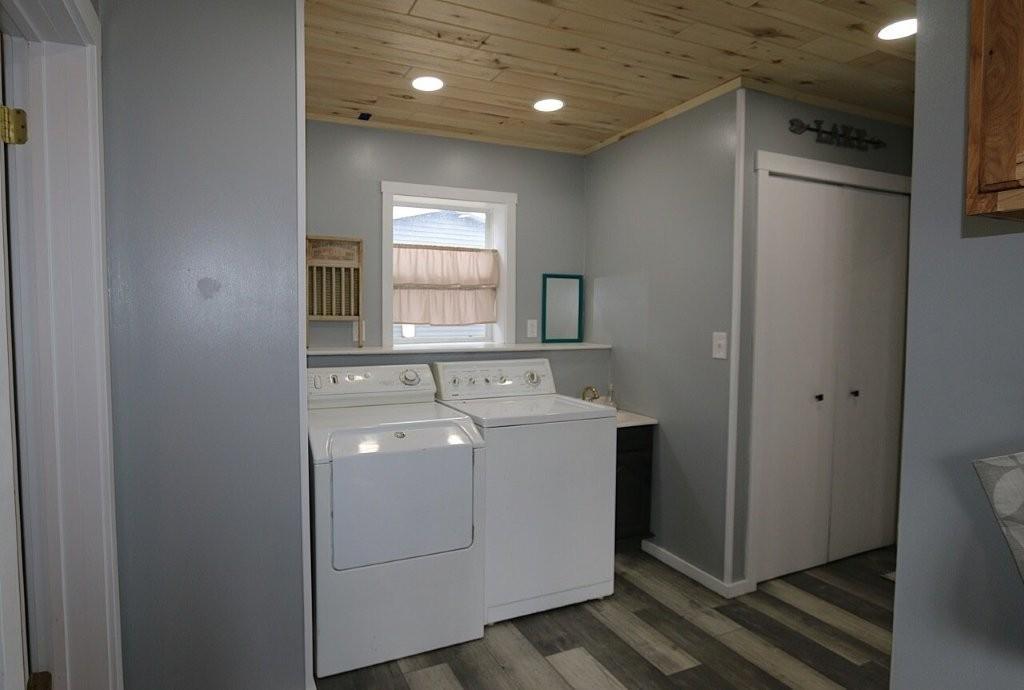 1960 single family home for sale at 45674 County Highway 31 in Pelican Rapids, MN — 2 bed, 1 bath (photo 12 of 18)
