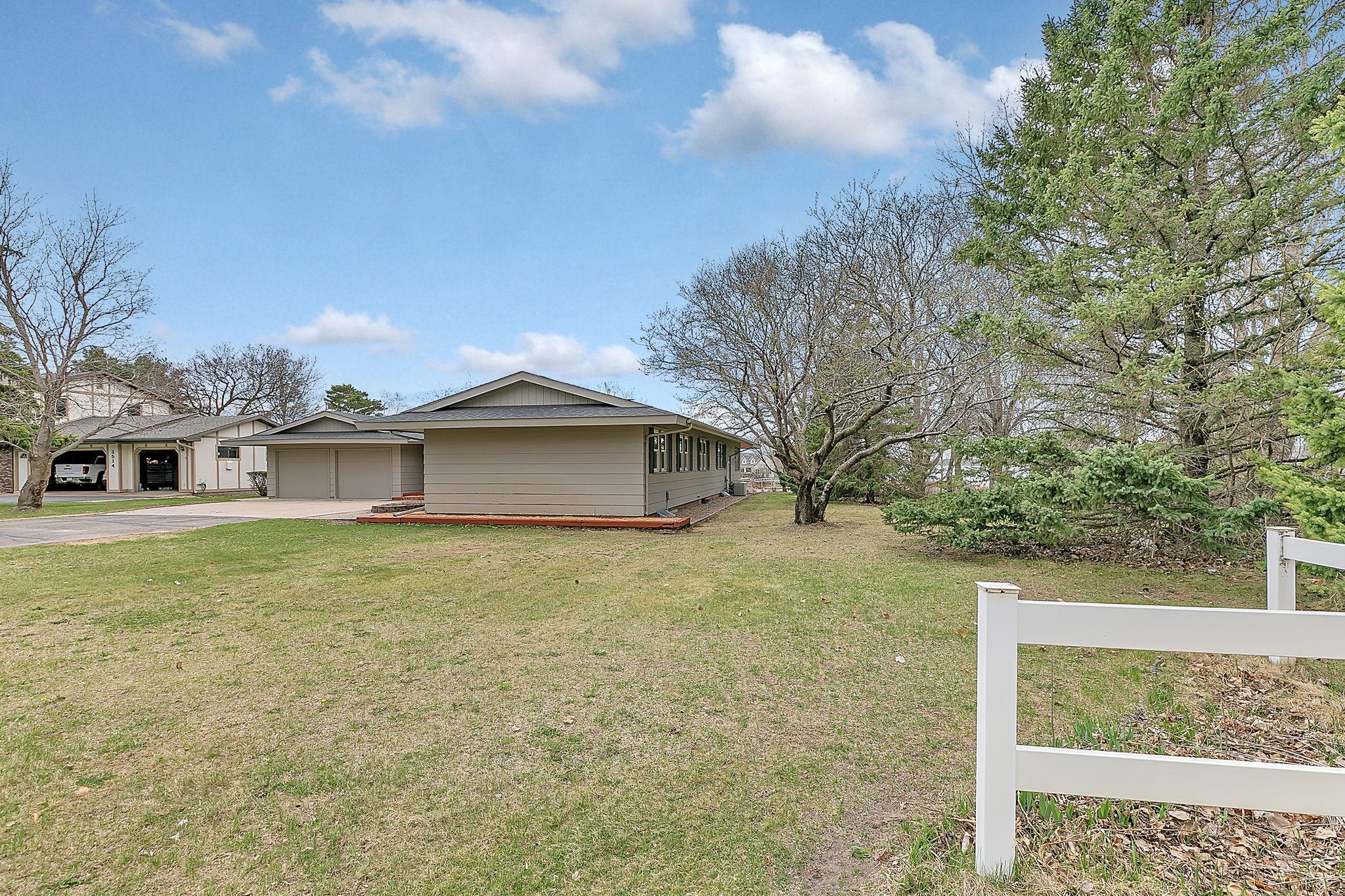 1961 single family home for sale at 3604 Crestwood Drive NE in Alexandria, MN — 2 bed, 3 bath (photo 32 of 59)