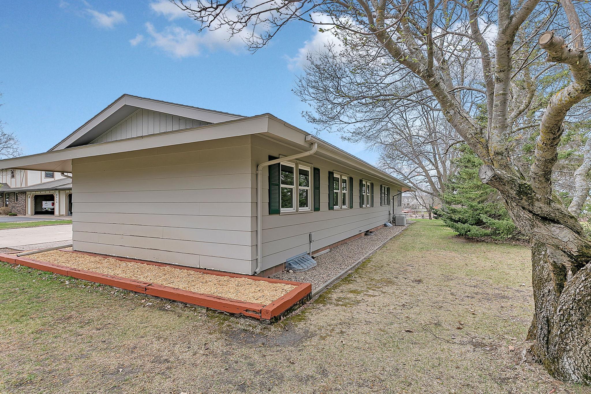 1961 single family home for sale at 3604 Crestwood Drive NE in Alexandria, MN — 2 bed, 3 bath (photo 33 of 59)