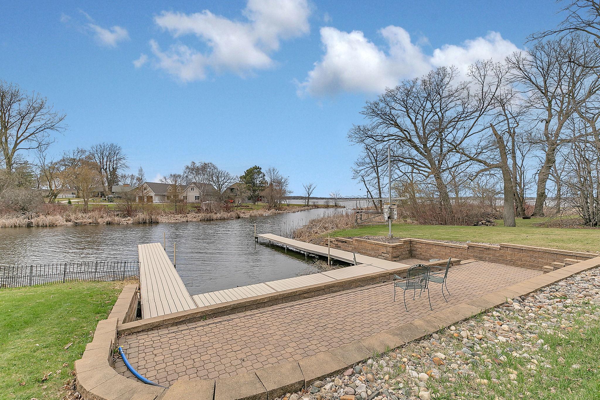 1961 single family home for sale at 3604 Crestwood Drive NE in Alexandria, MN — 2 bed, 3 bath (photo 5 of 59)