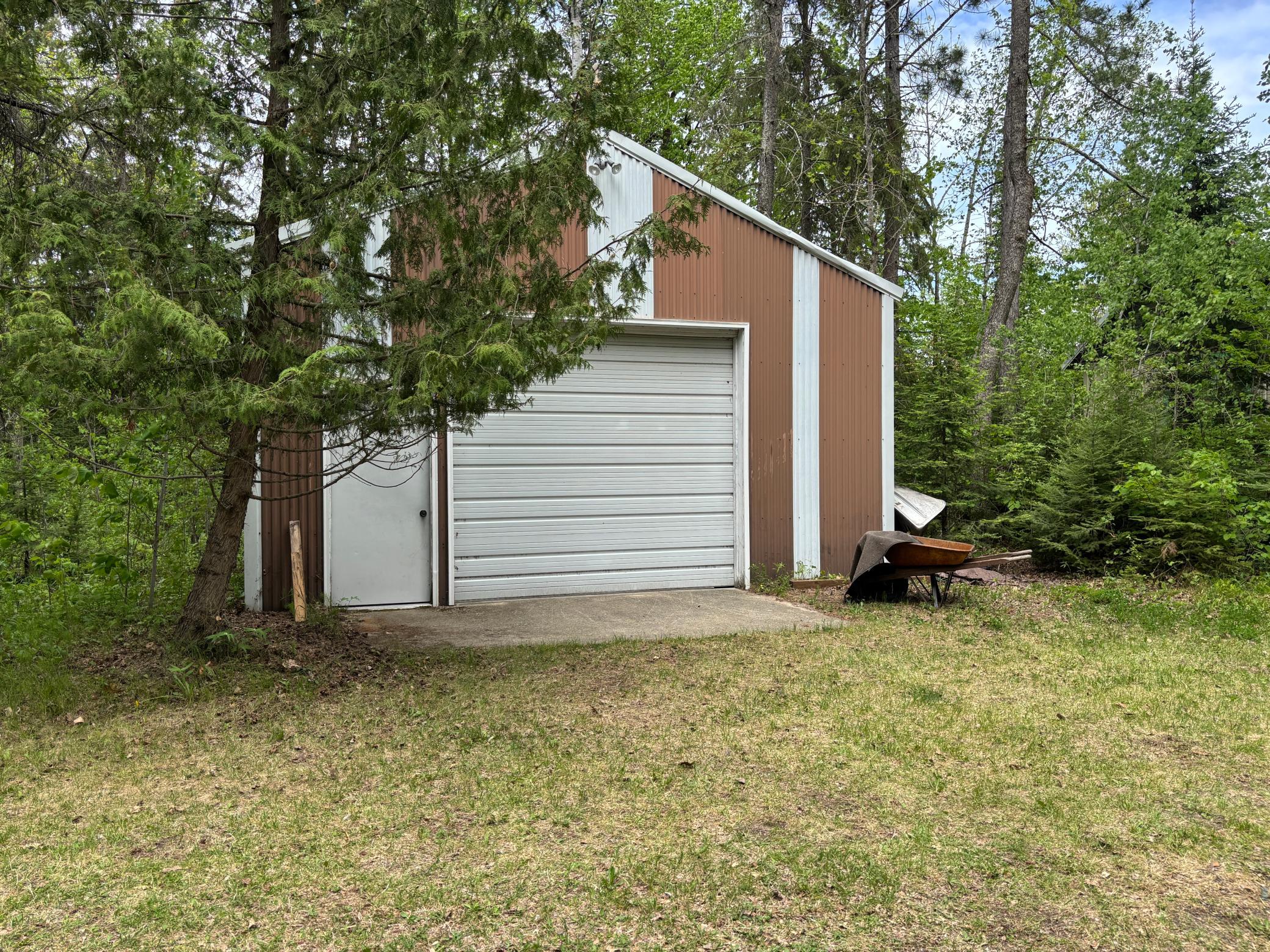 1946 single family home for sale at 54654 Highway 72 NE in Waskish, MN — 3 bed, 1 bath (photo 35 of 45)