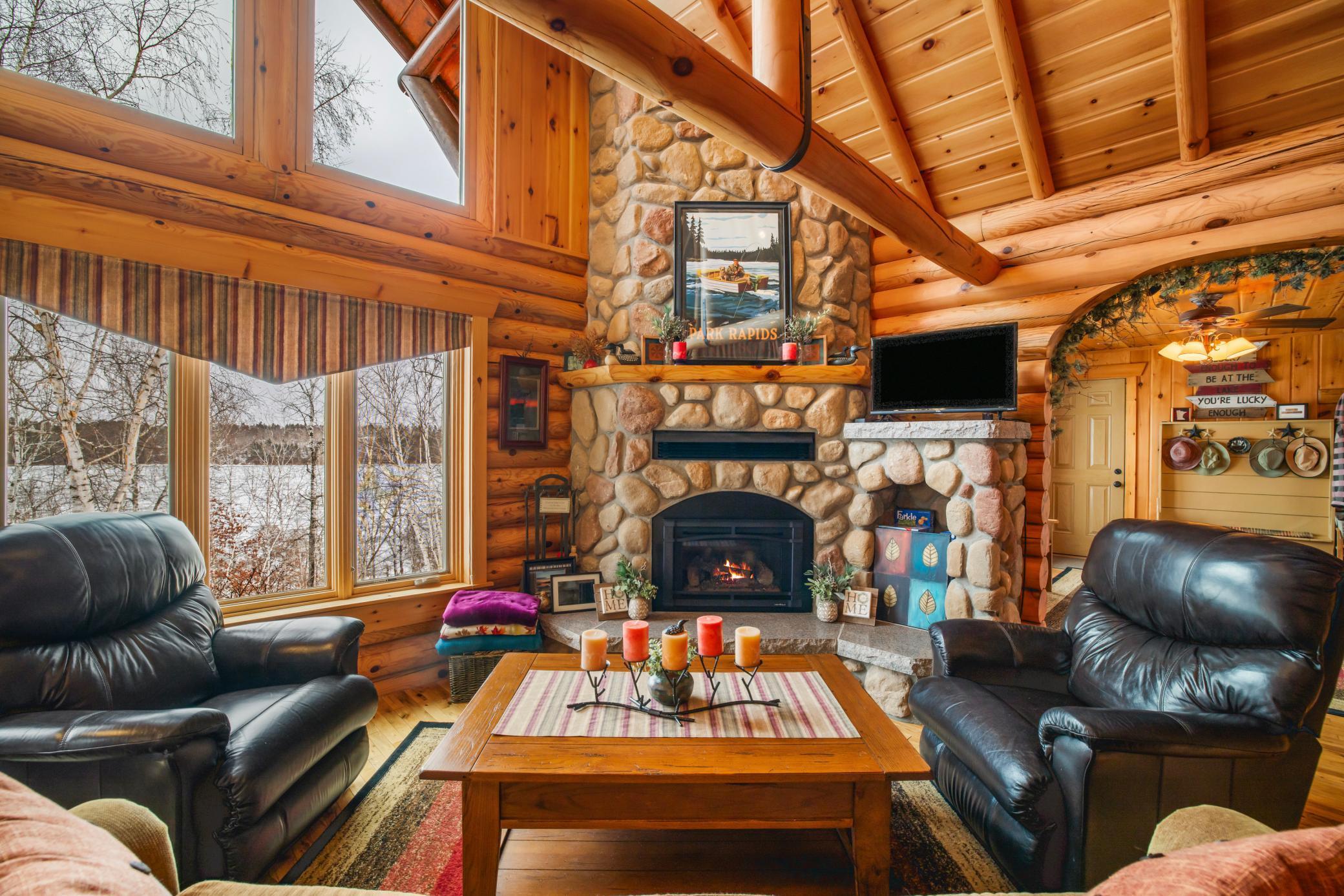 2004 single family home for sale at 19605 Jigsaw Drive in Park Rapids, MN — 2 bed, 3 bath (photo 14 of 57)