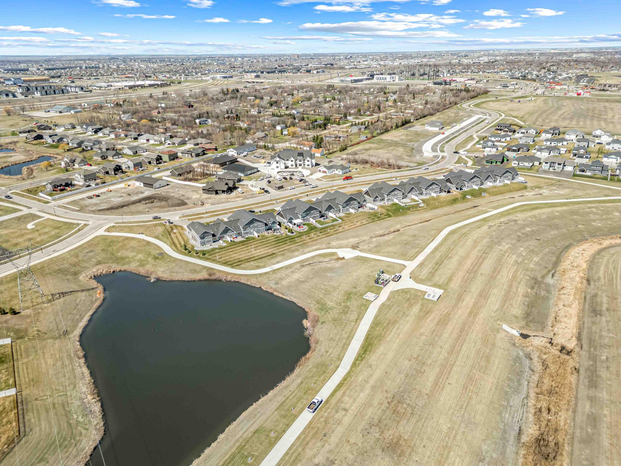 2021 townhouse for sale at 5900 31st Street S in Fargo, ND — 3 bed, 3 bath (photo 11 of 68)