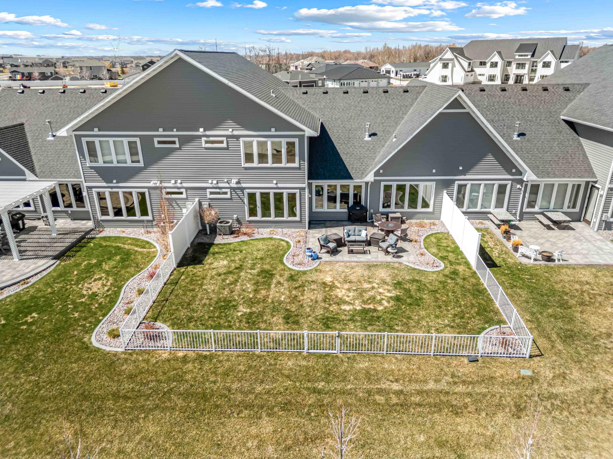 2021 townhouse for sale at 5900 31st Street S in Fargo, ND — 3 bed, 3 bath (photo 6 of 68)