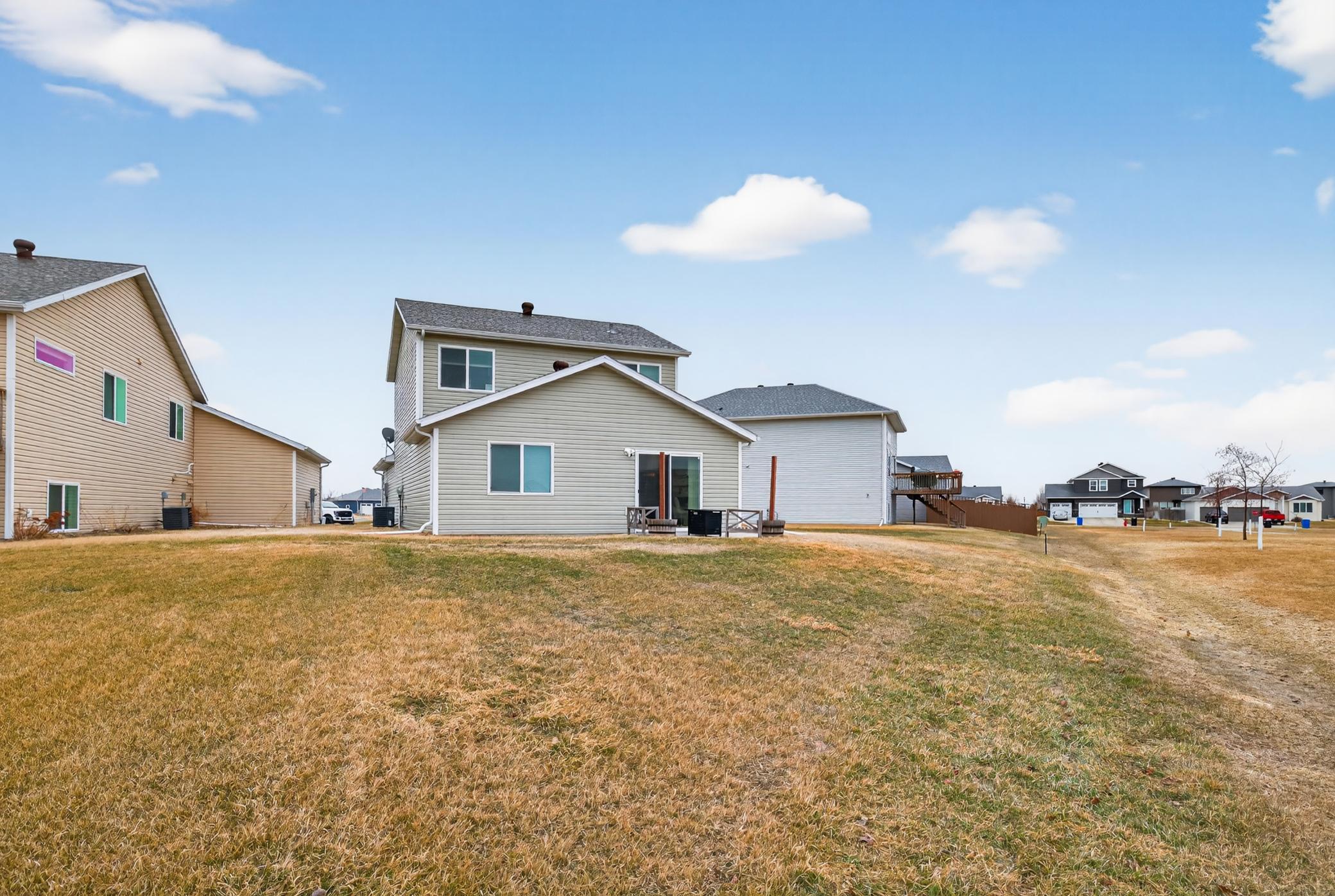 6661 21st Street S, Fargo ND 58104 - Photo 4 of 34