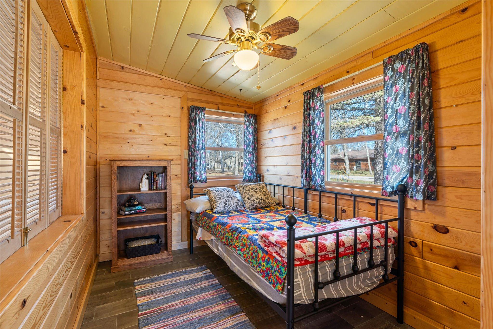 1965 single family home for sale at 30355 N Birchwood Drive in Breezy Point, MN — 3 bed, 1 bath (photo 15 of 32)