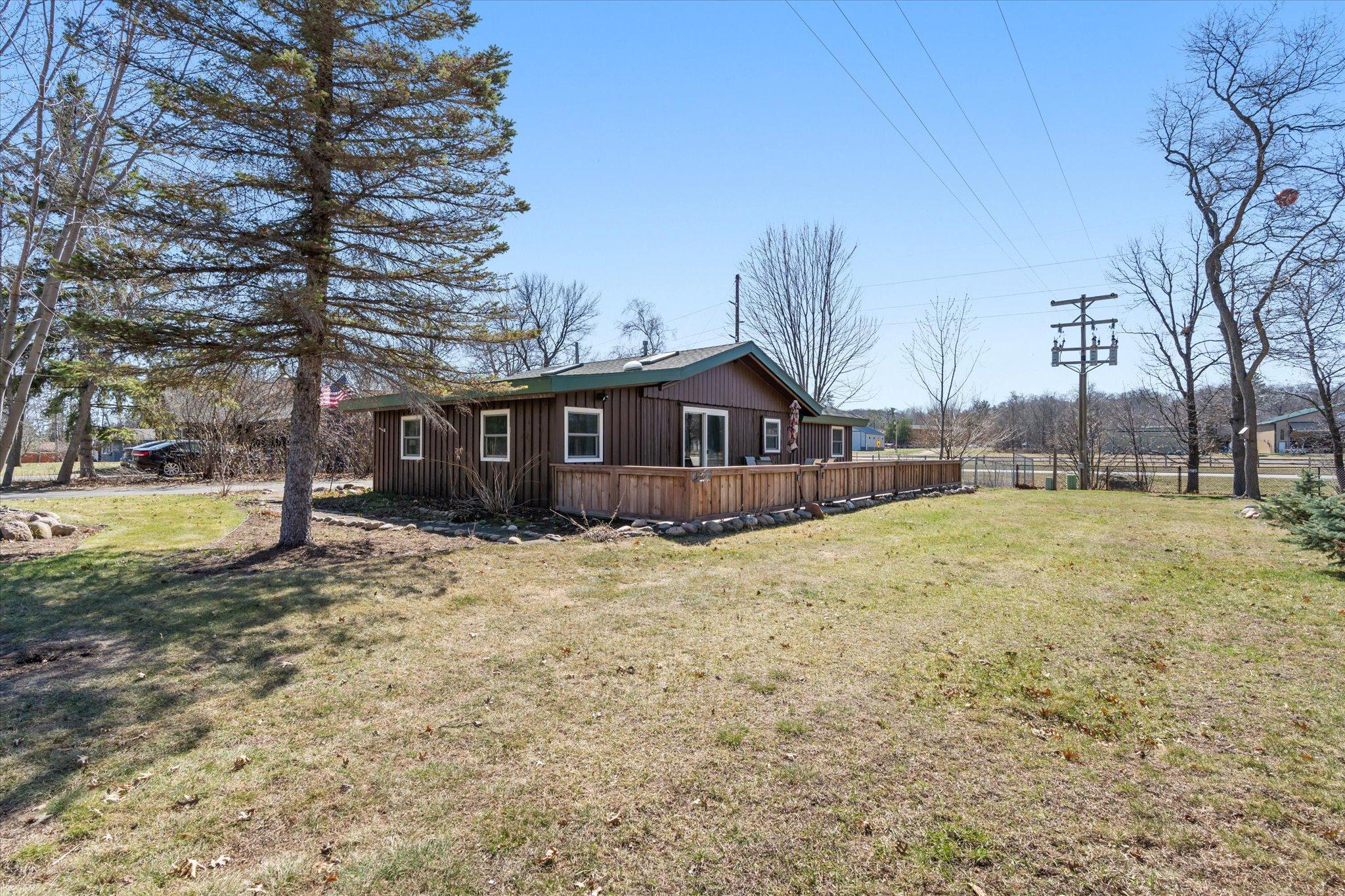1965 single family home for sale at 30355 N Birchwood Drive in Breezy Point, MN — 3 bed, 1 bath (photo 21 of 32)