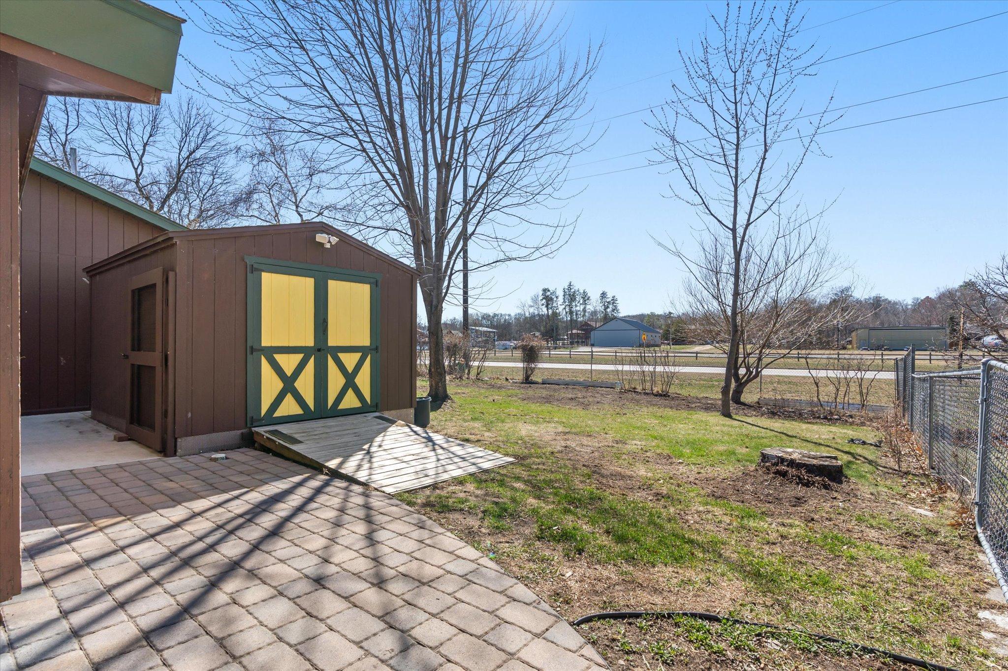 1965 single family home for sale at 30355 N Birchwood Drive in Breezy Point, MN — 3 bed, 1 bath (photo 24 of 32)