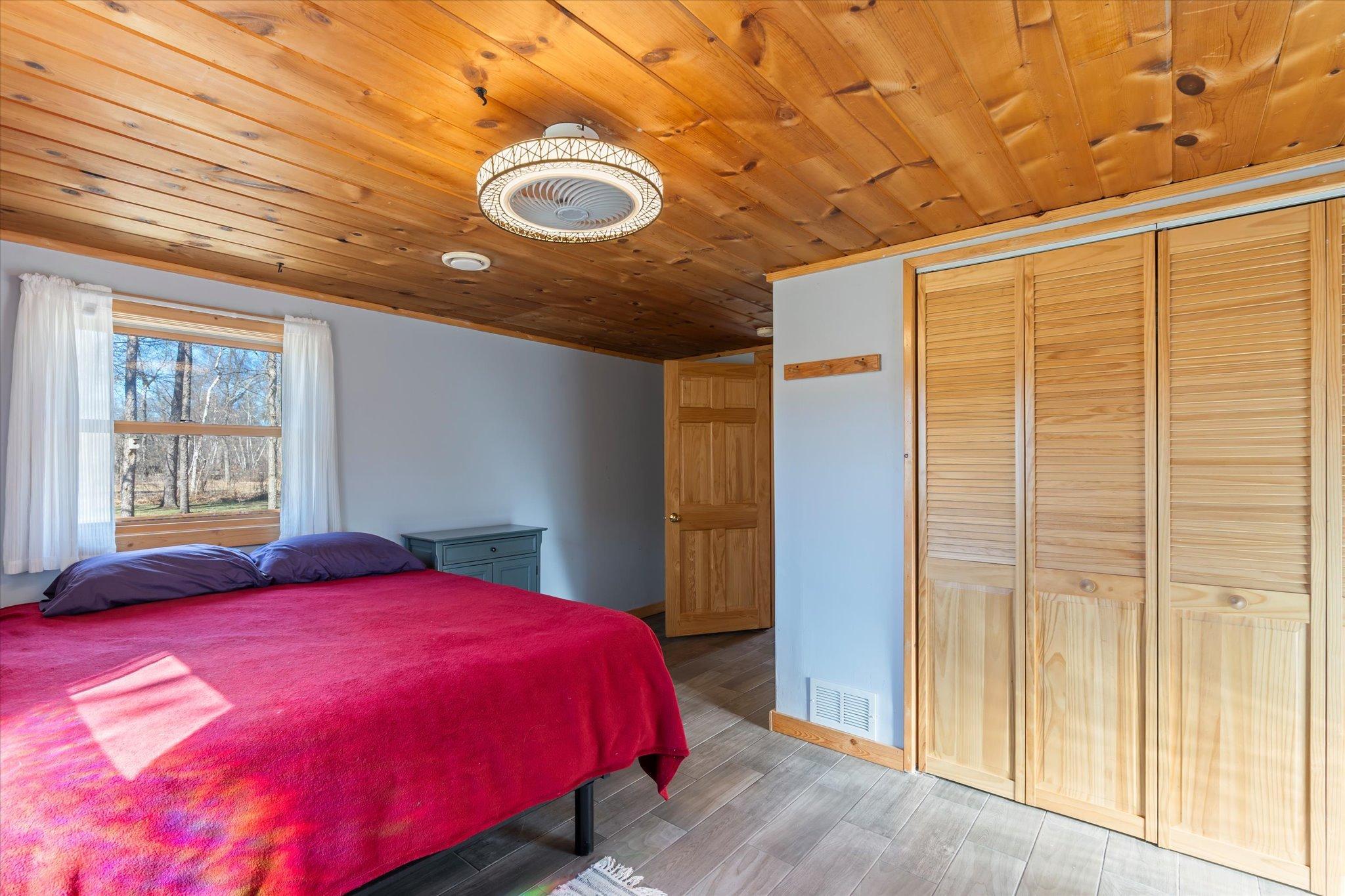 1965 single family home for sale at 30355 N Birchwood Drive in Breezy Point, MN — 3 bed, 1 bath (photo 9 of 32)